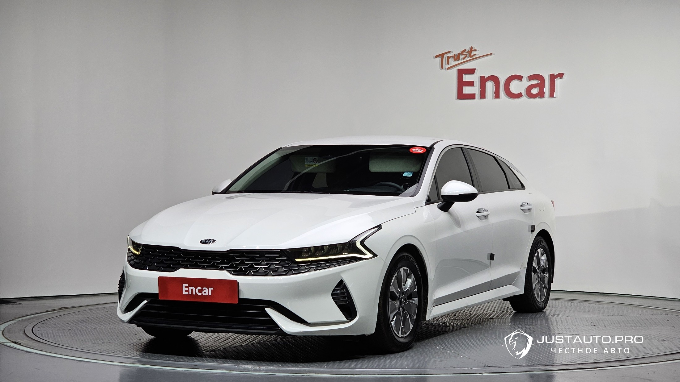 Автомобиль Kia K5