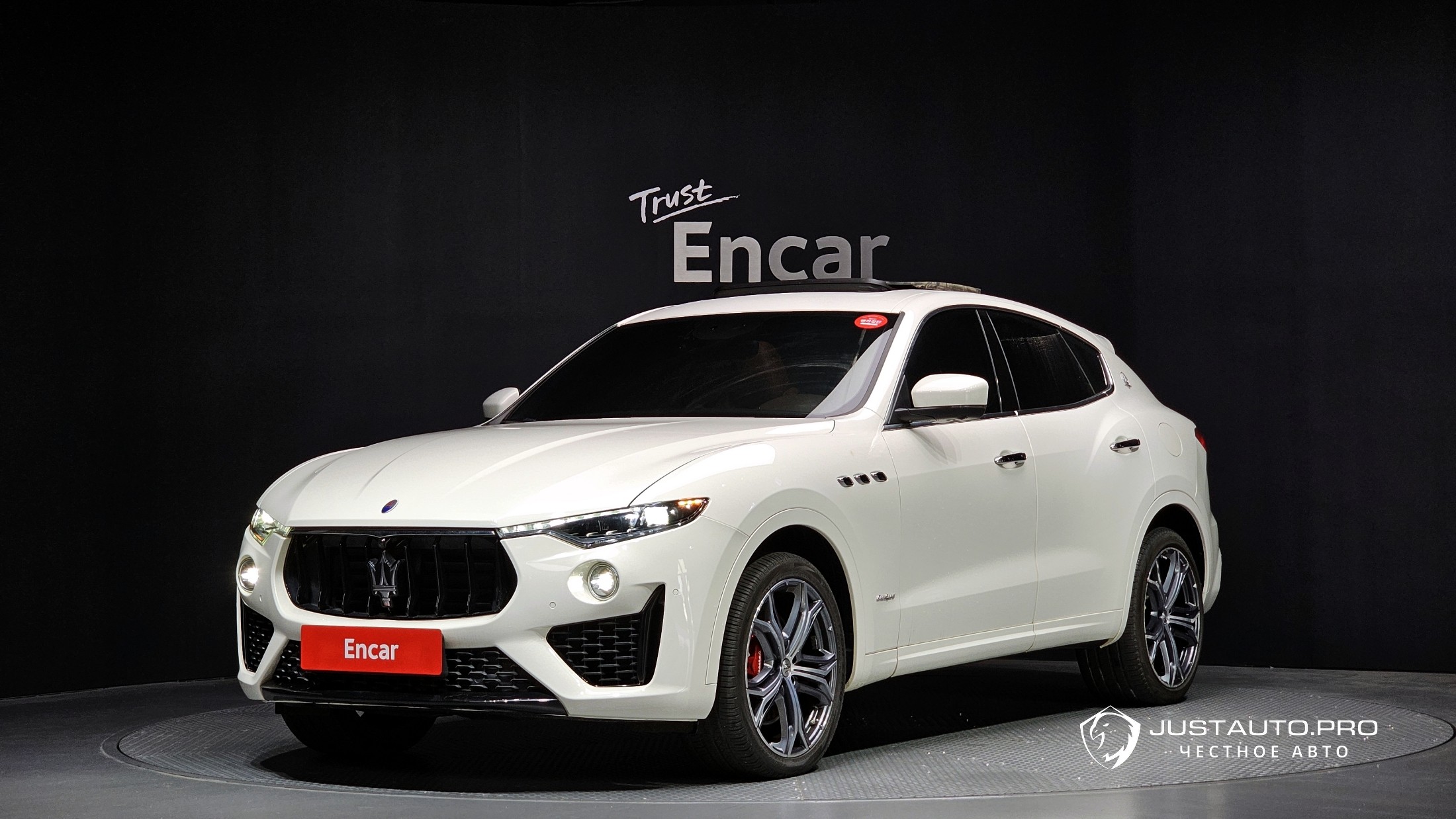 Автомобиль Maserati Levante