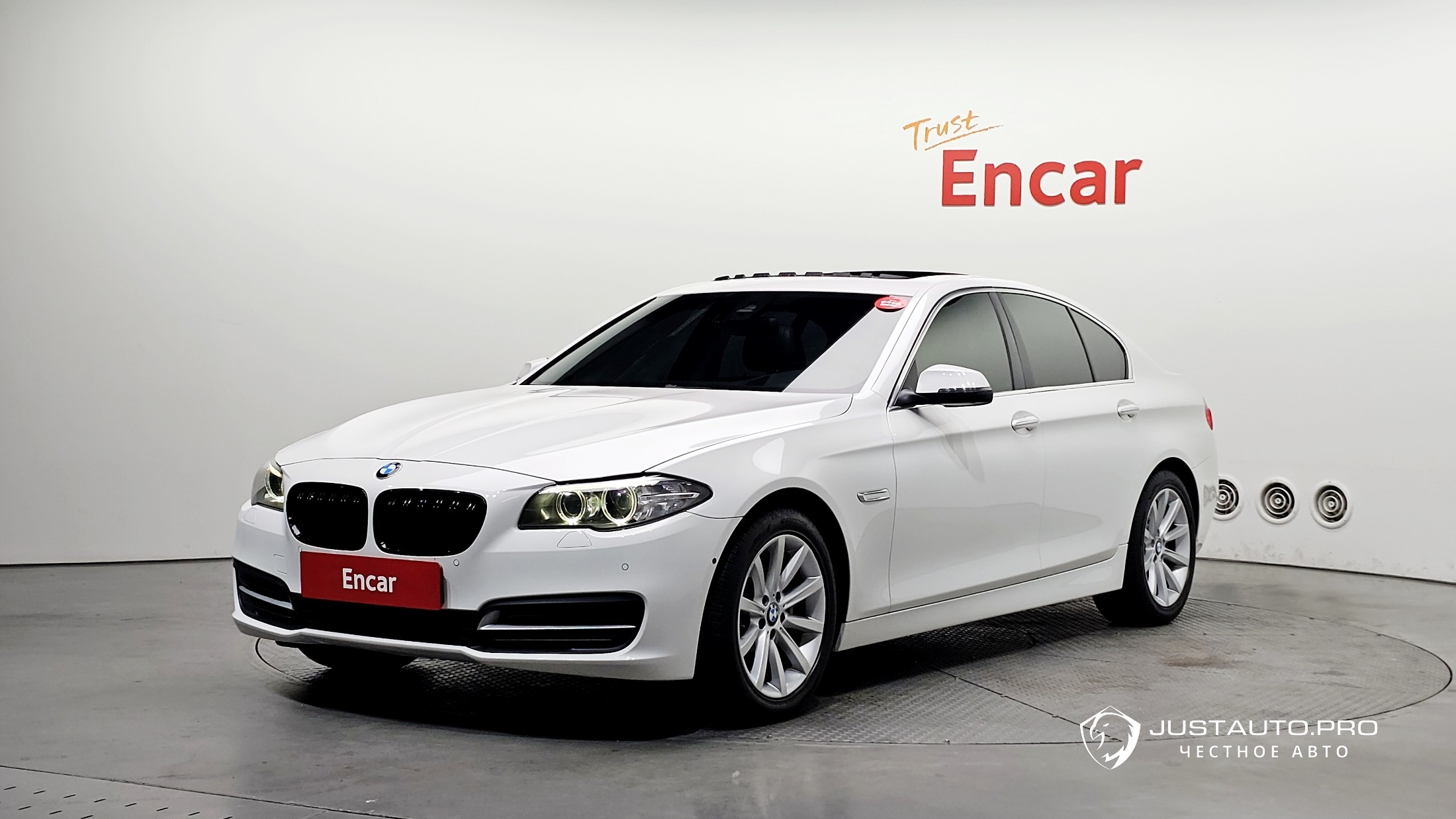 Автомобиль BMW 5-Series