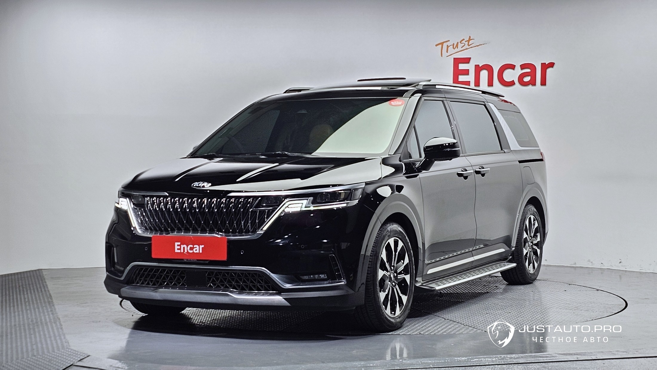 Автомобиль Kia Canival