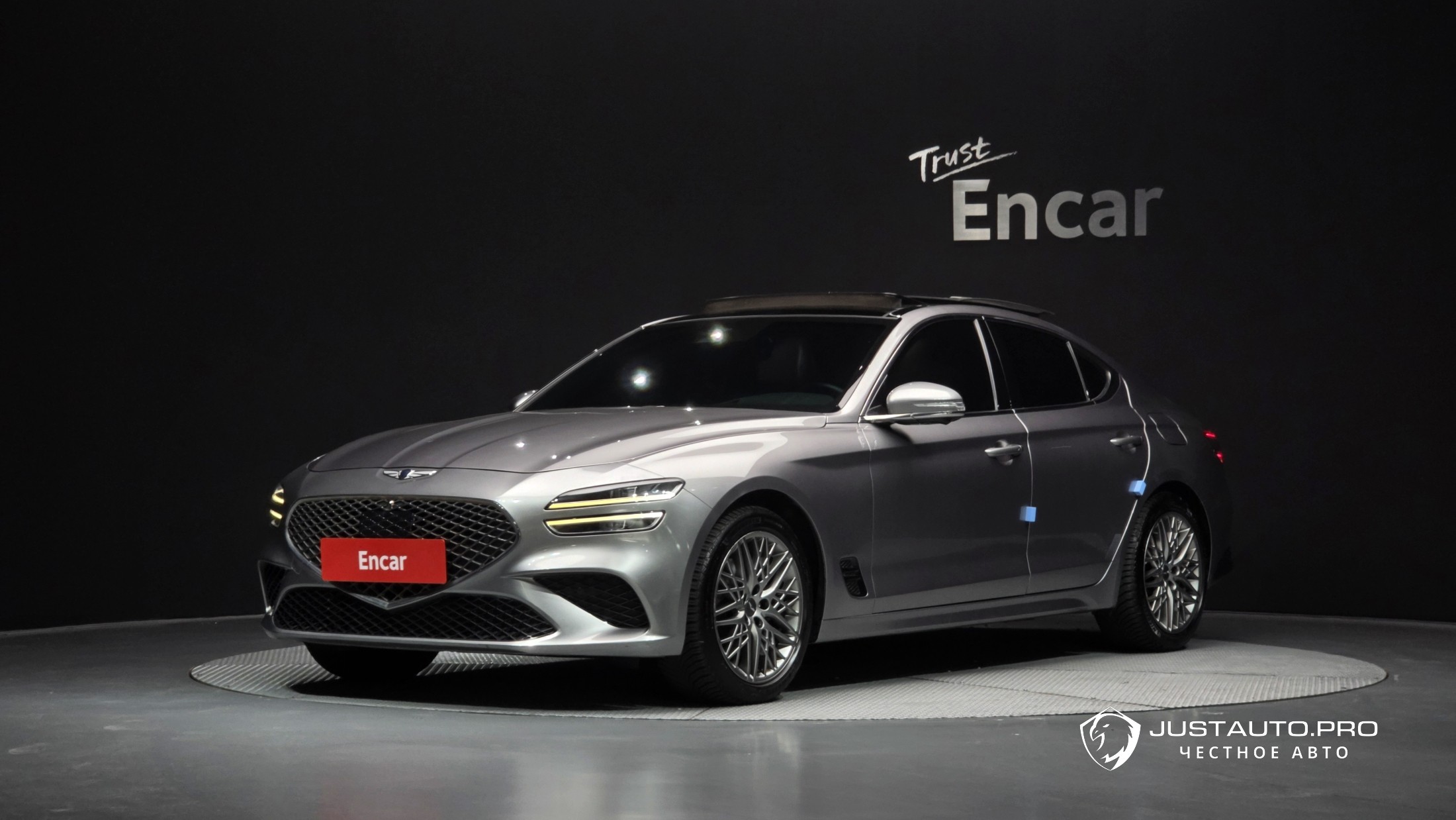 Автомобиль Genesis G70