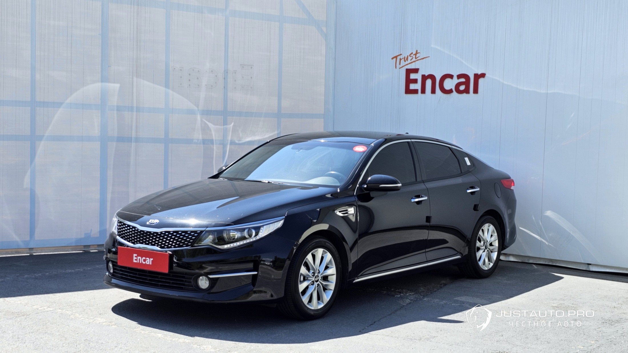 Автомобиль Kia K5