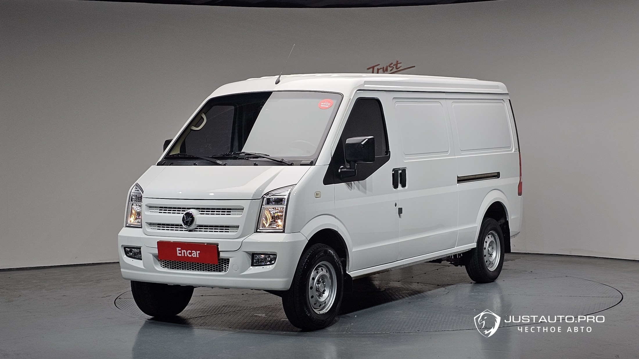 Автомобиль DFSK C35