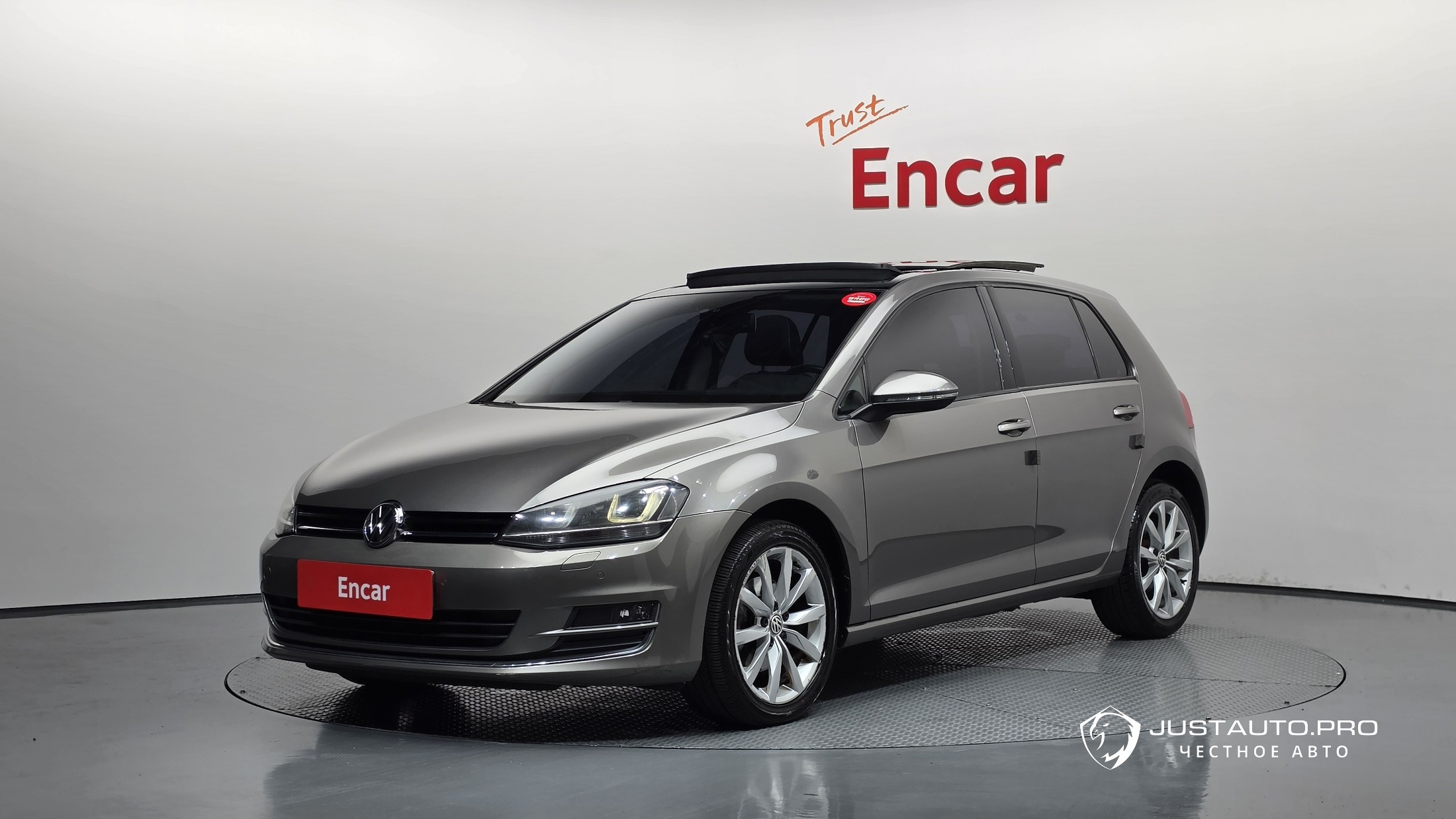 Автомобиль Volkswagen Golf