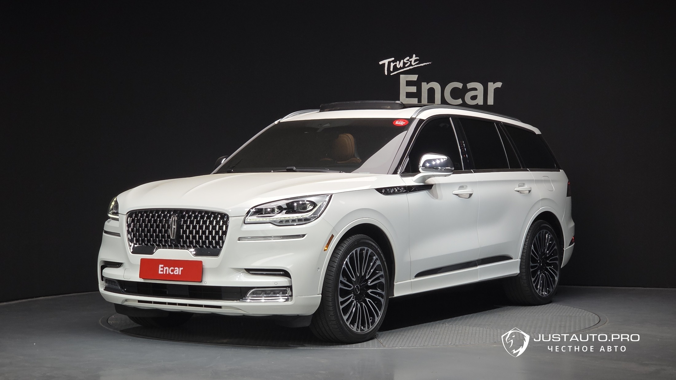 Автомобиль Lincoln Aviator