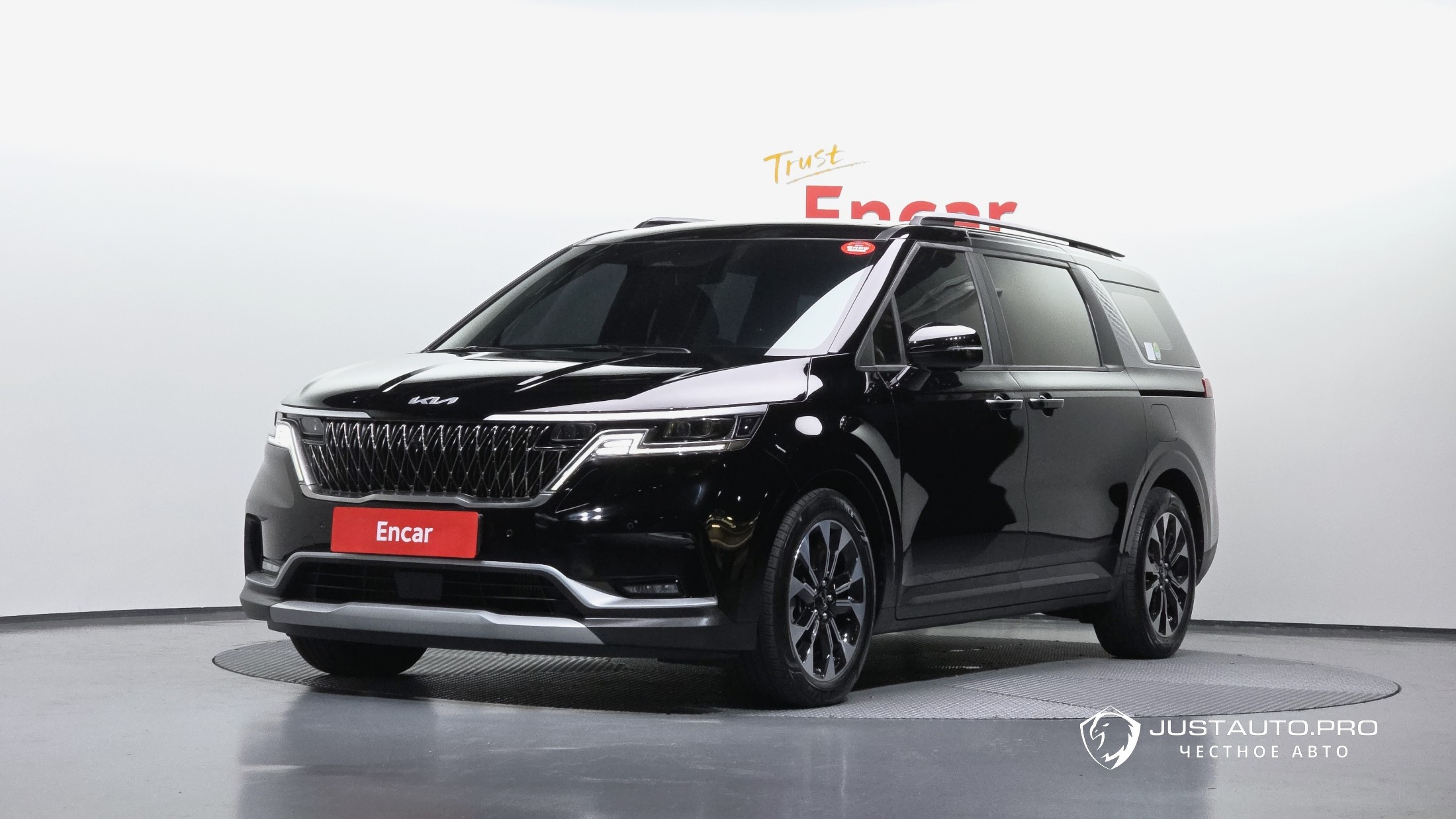Автомобиль Kia Canival