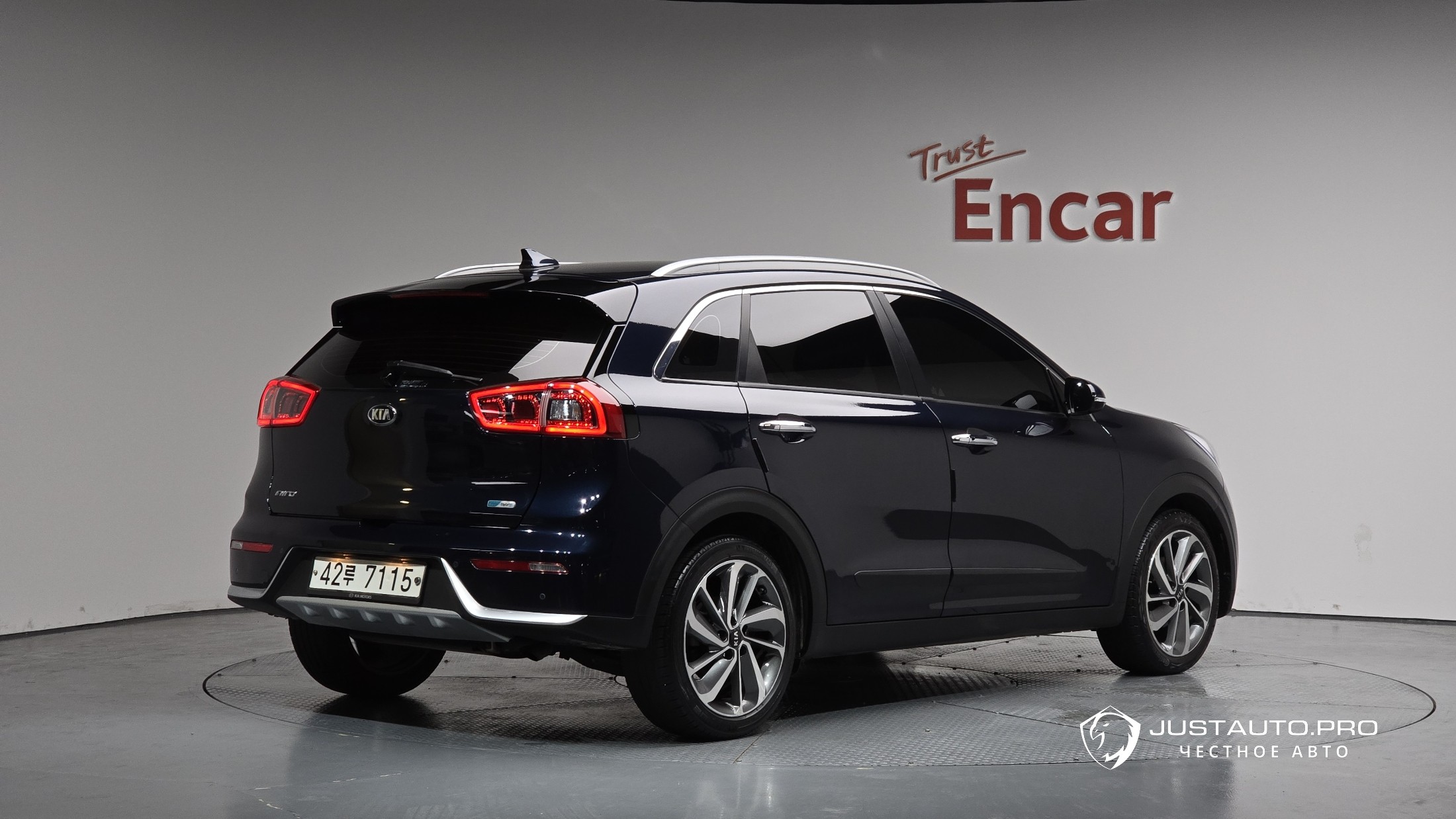 Автомобиль Kia Niro