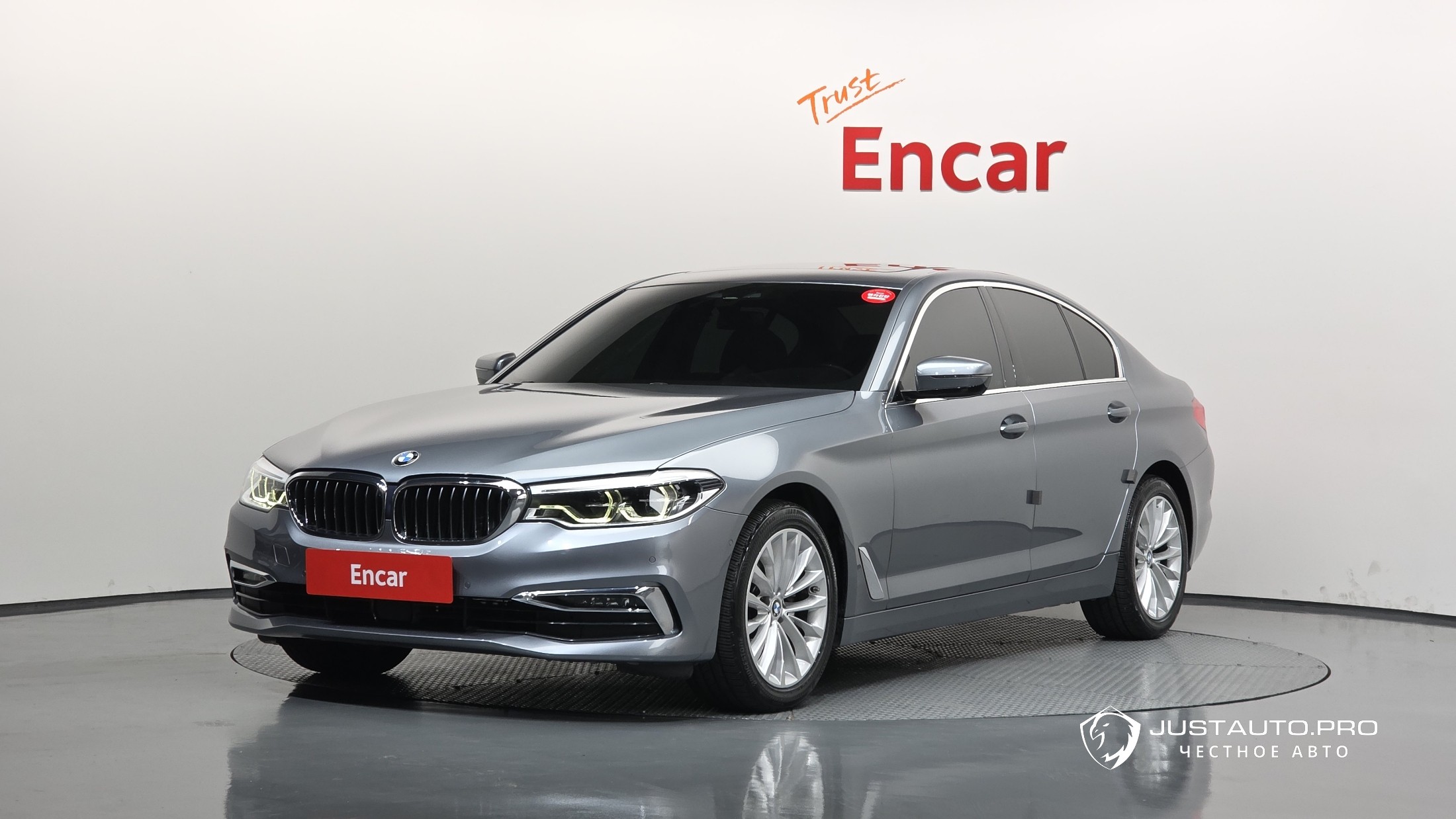 Автомобиль BMW 5-Series