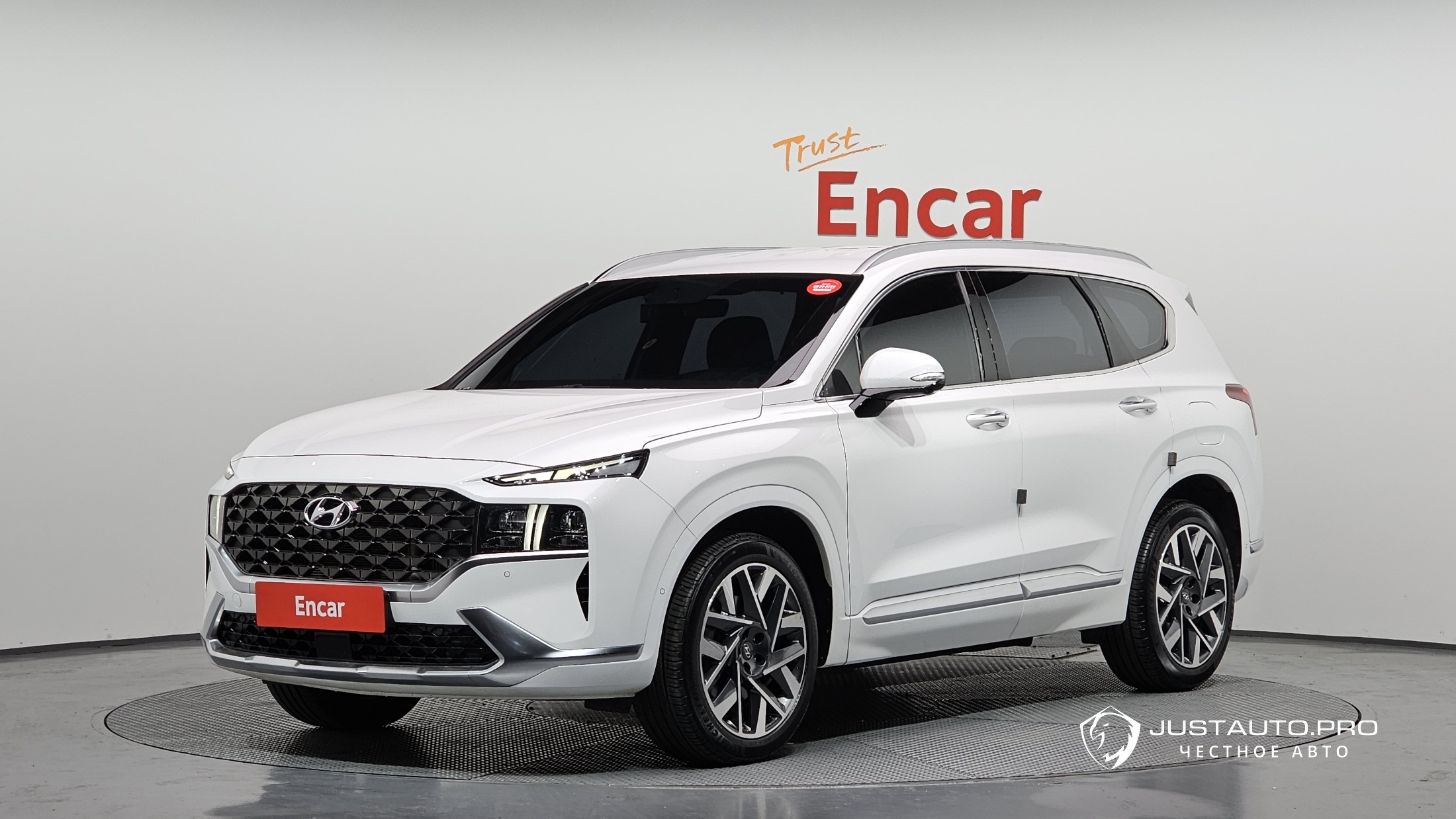 Автомобиль Hyundai Santafe