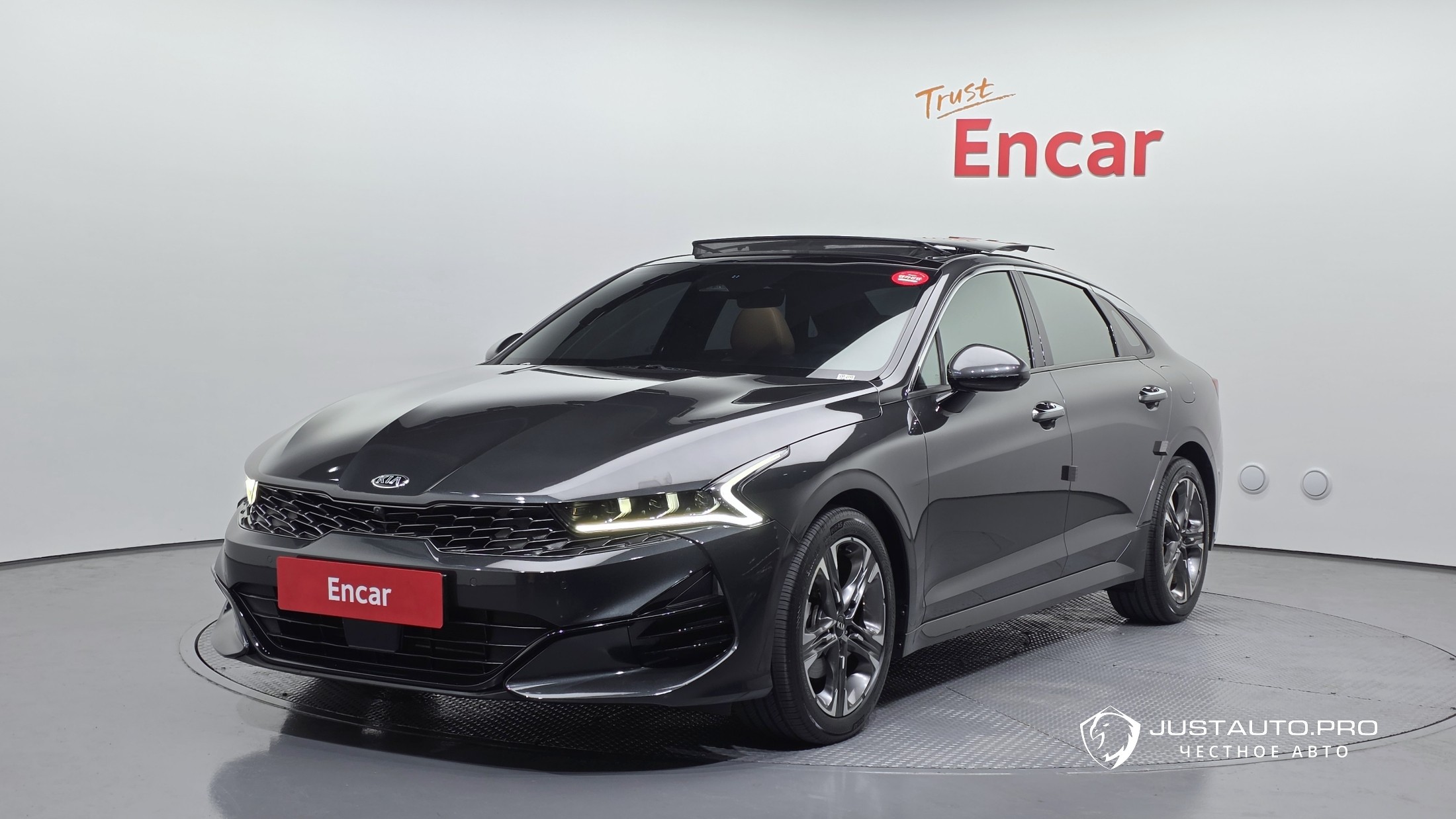 Автомобиль Kia K5