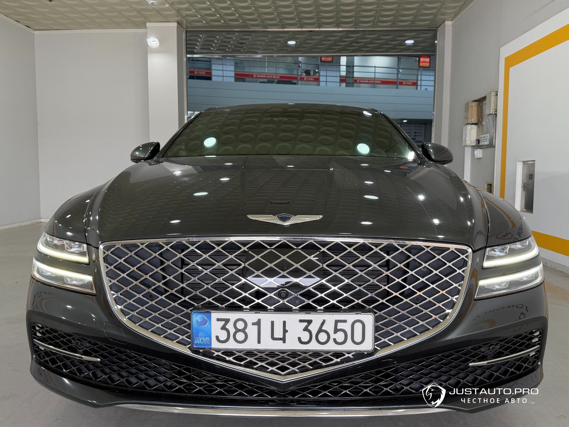 Автомобиль Genesis G80