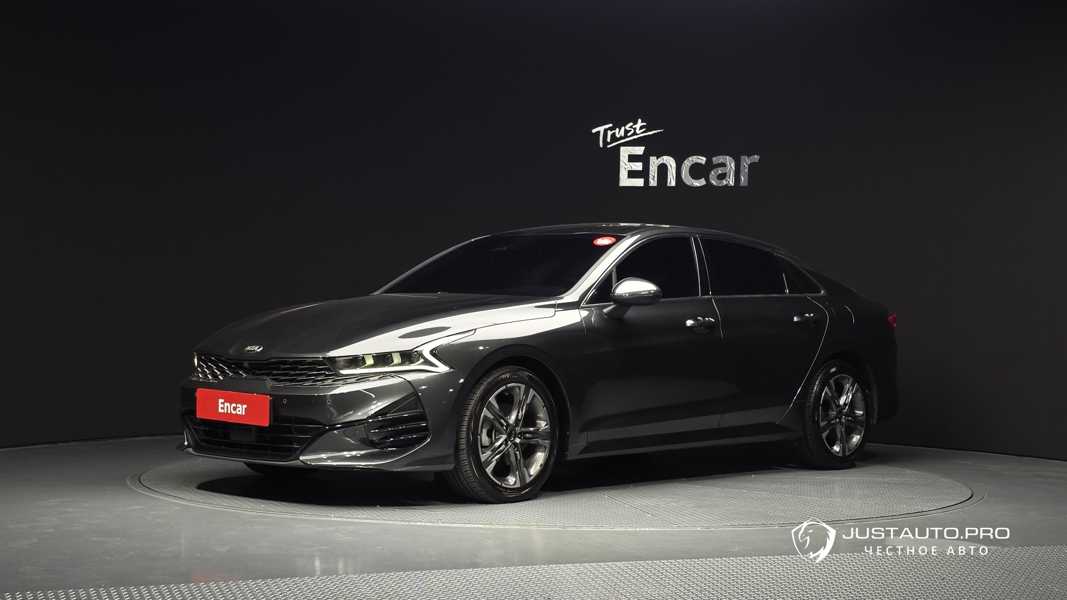 Автомобиль Kia K5