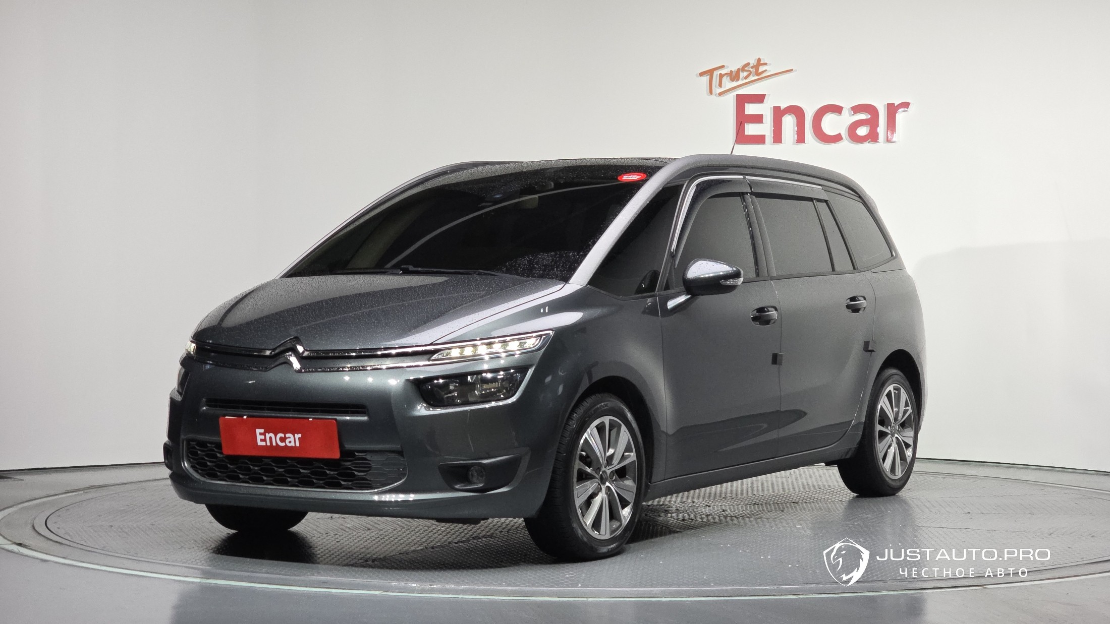 Автомобиль Citroen-DS C4 Picasso