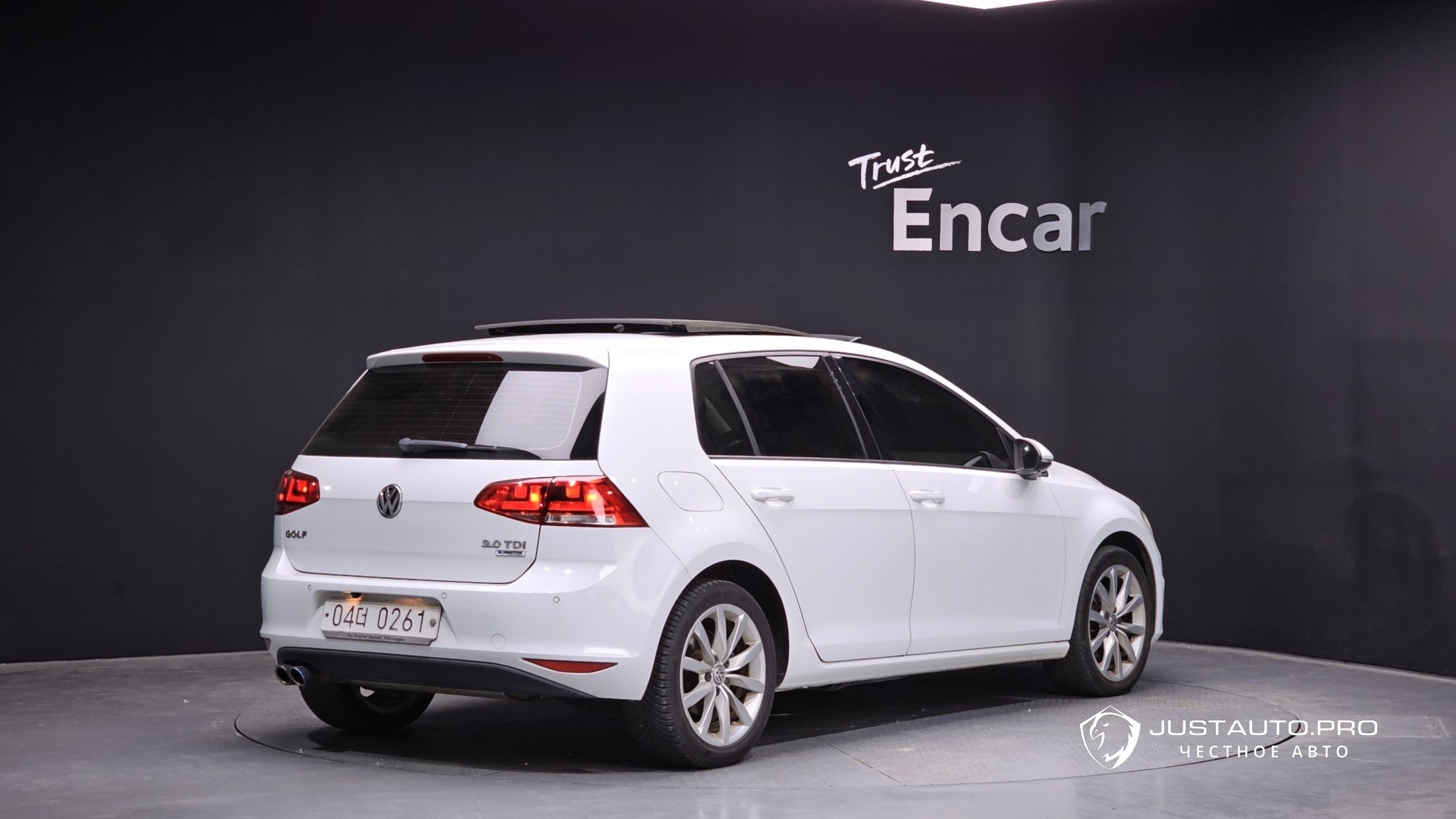 Автомобиль Volkswagen Golf