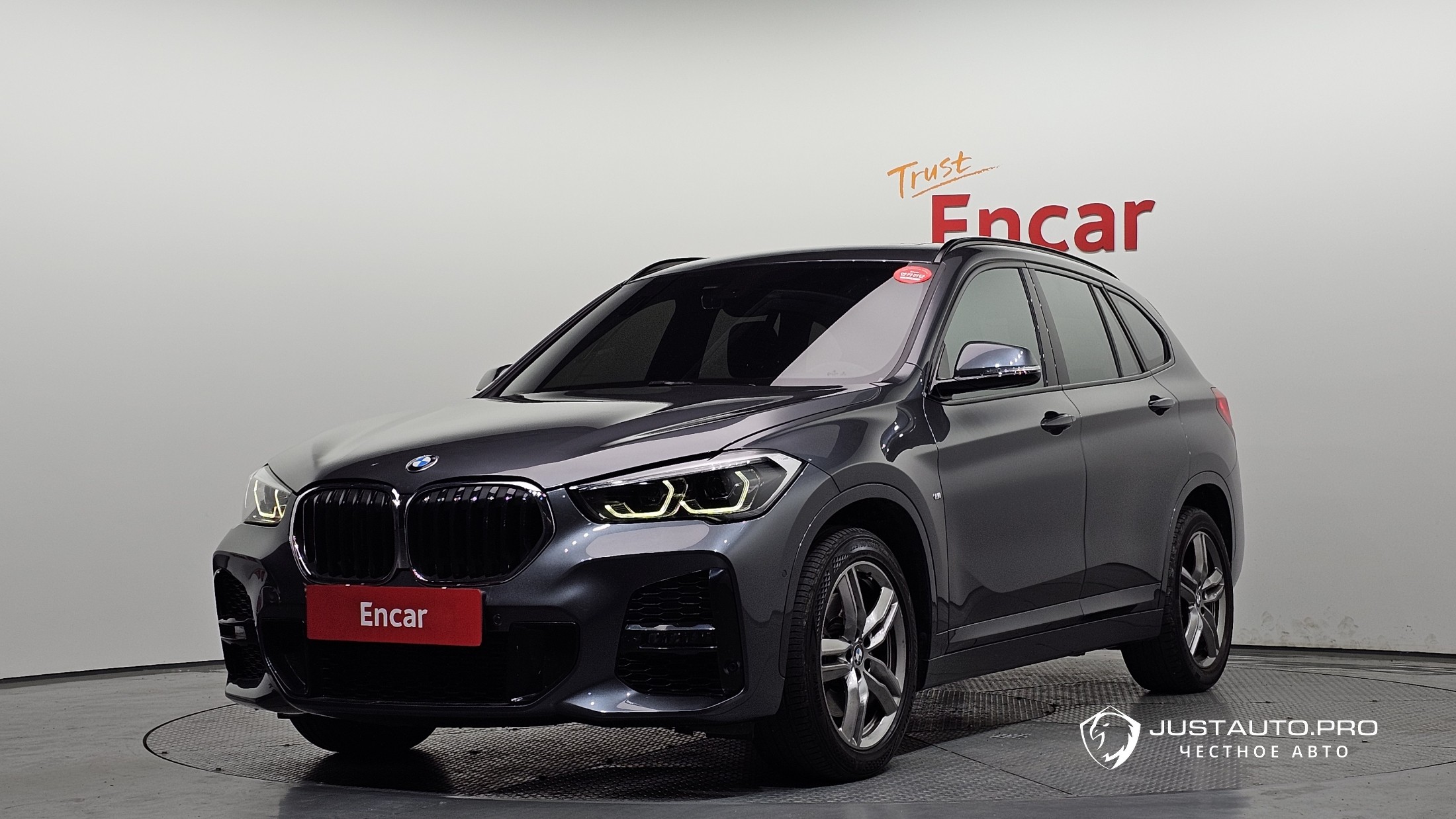 Автомобиль BMW X1