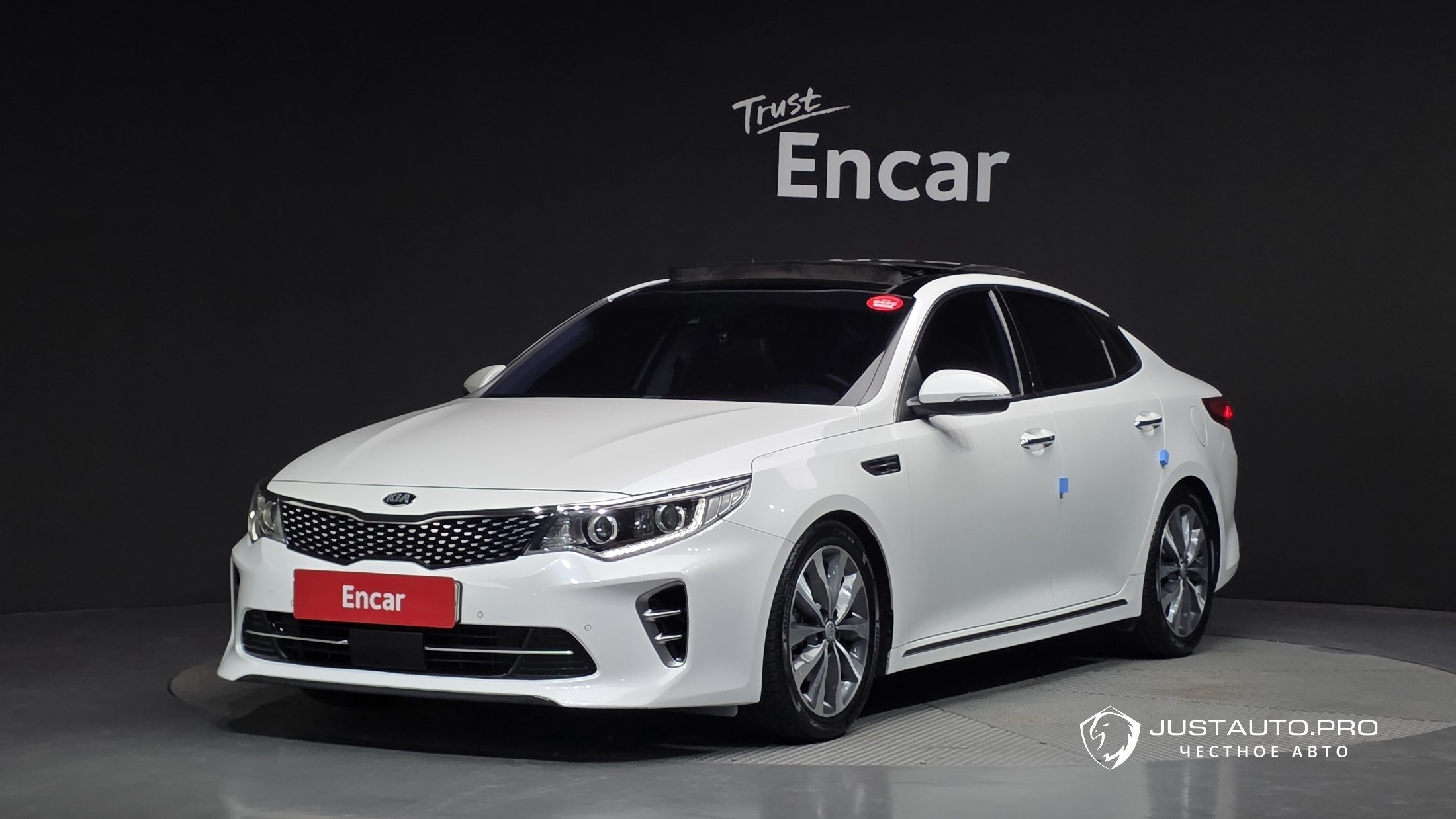 Автомобиль Kia K5