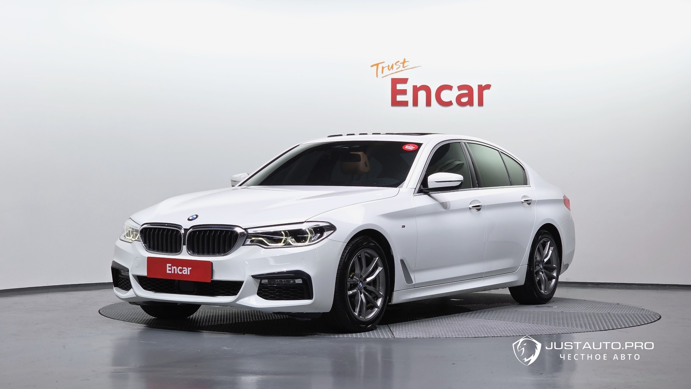 Автомобиль BMW 5-Series