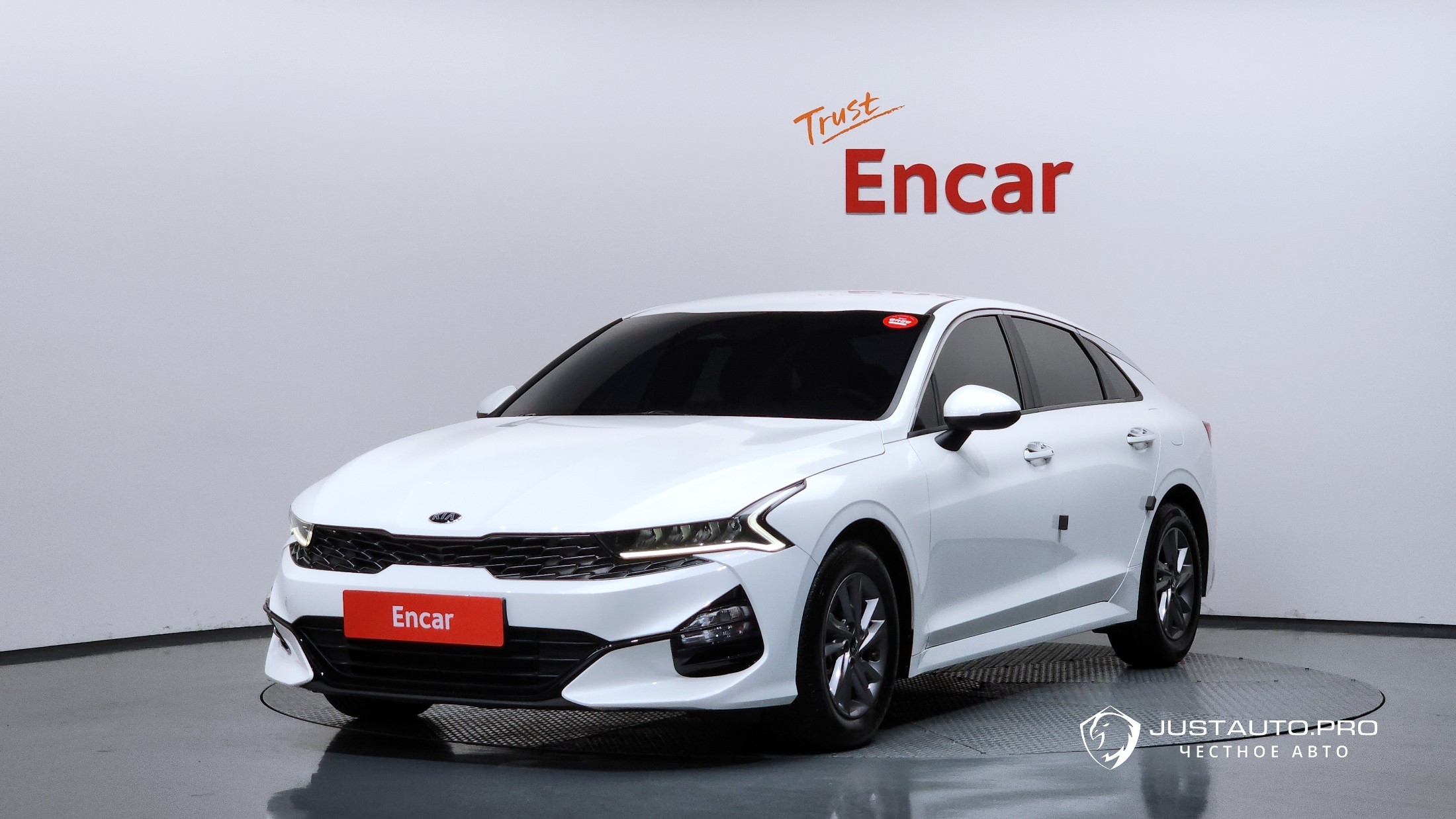 Автомобиль Kia K5