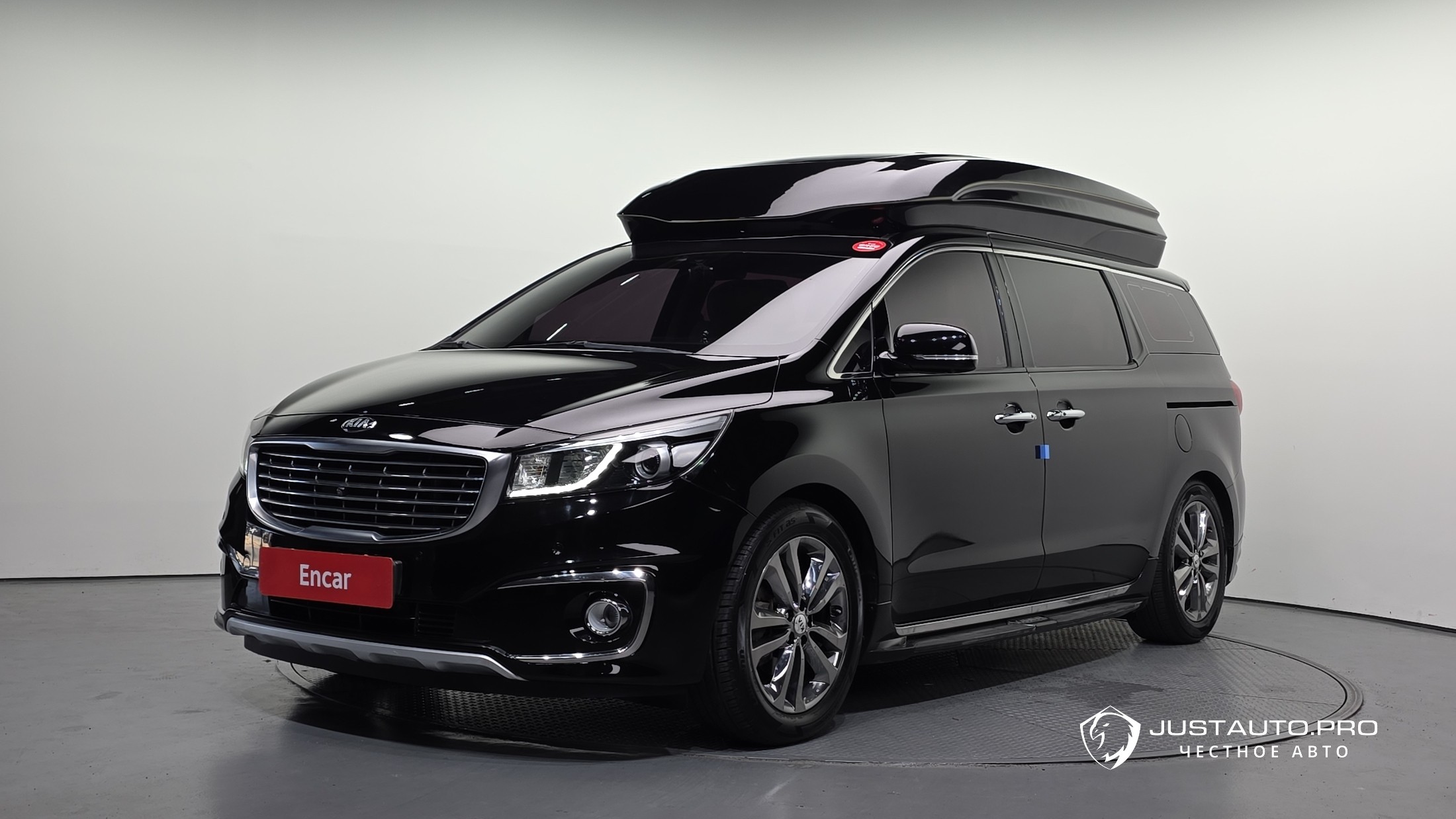 Автомобиль Kia Canival