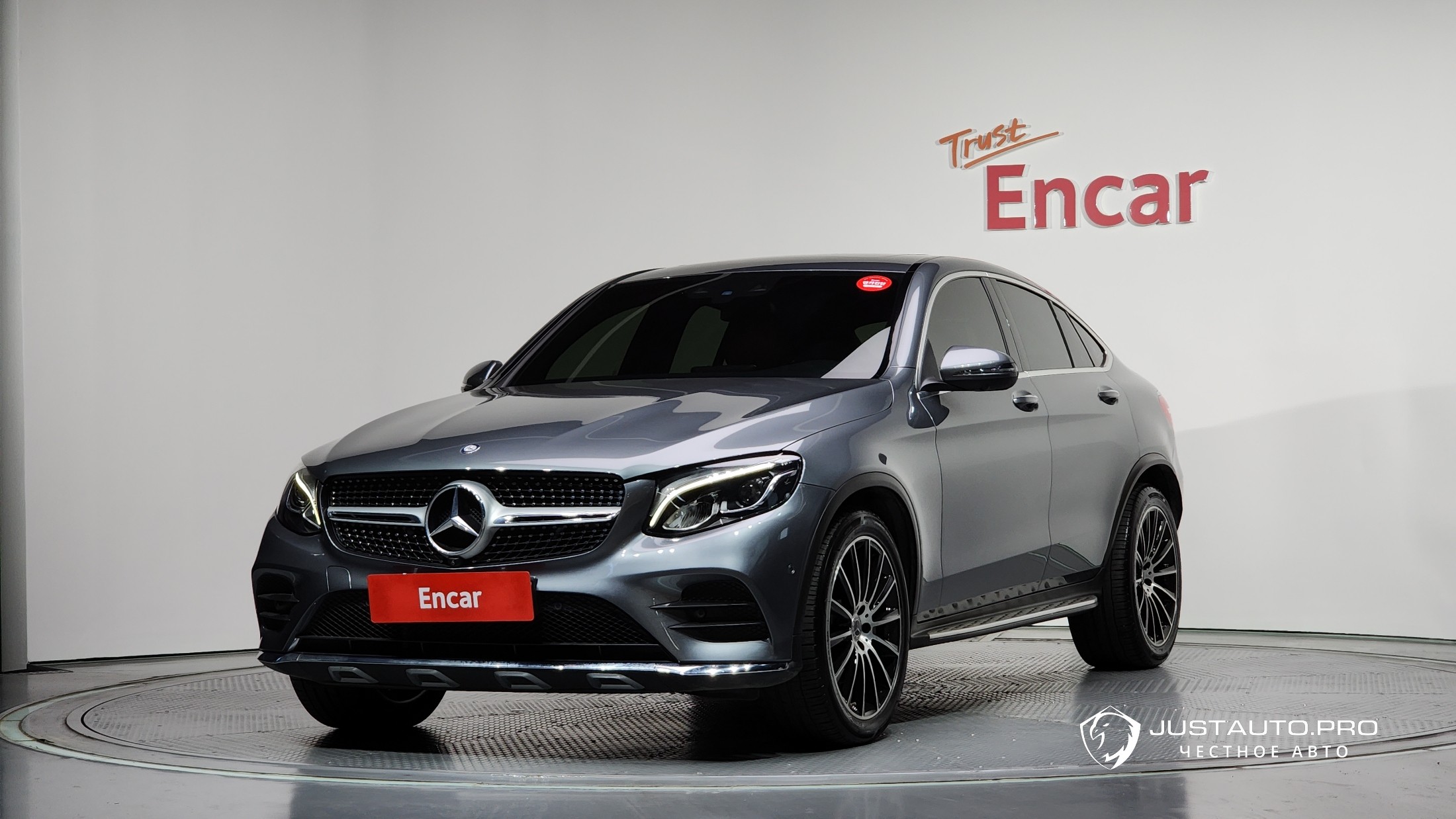 Автомобиль Mercedes-Benz GLC-Class