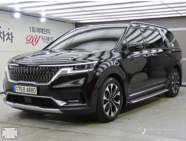 Автомобиль Kia Canival