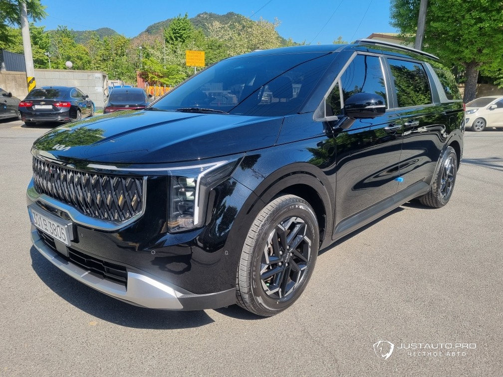 Автомобиль Kia Canival