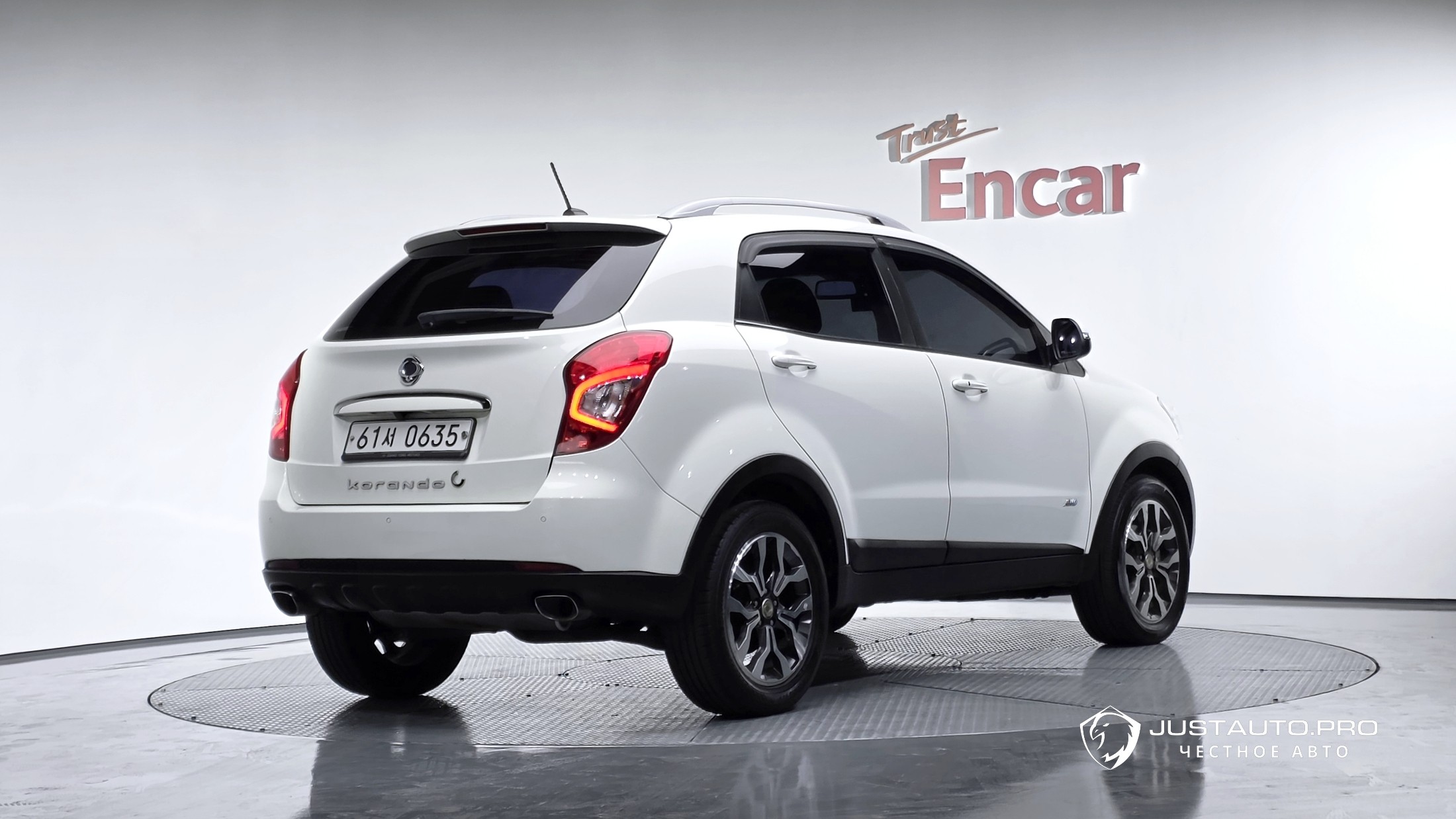 Автомобиль KG_Mobility_Ssangyong KORANDO