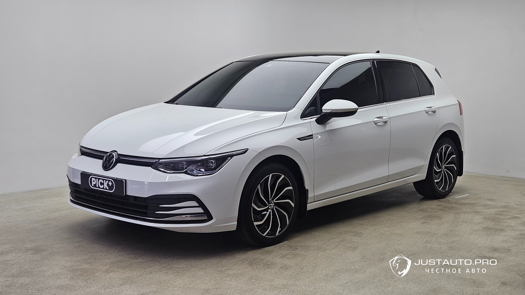 Автомобиль Volkswagen Golf