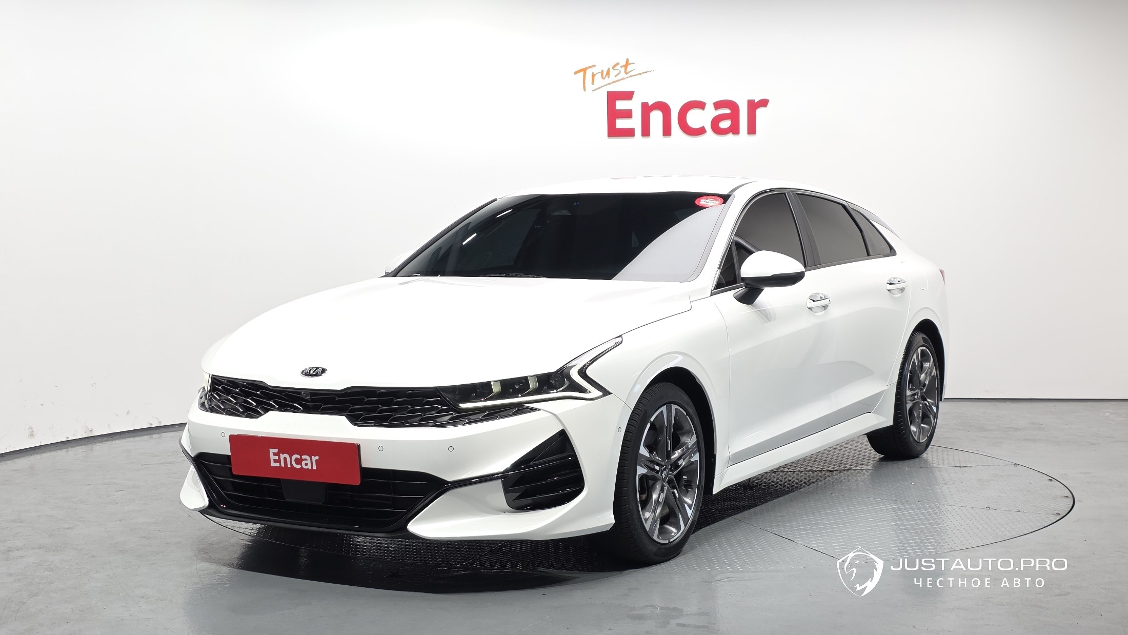 Автомобиль Kia K5