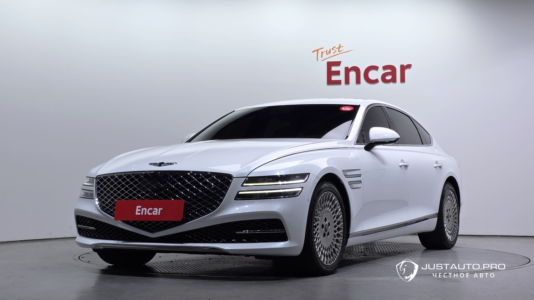 Автомобиль Genesis G80