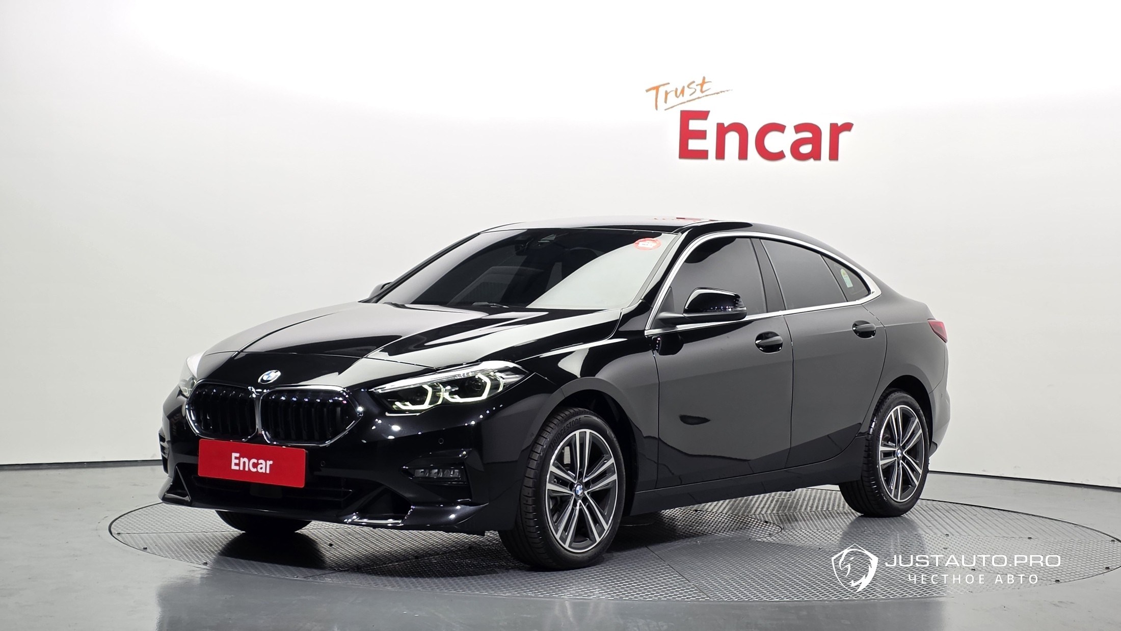 Автомобиль BMW 2-Series
