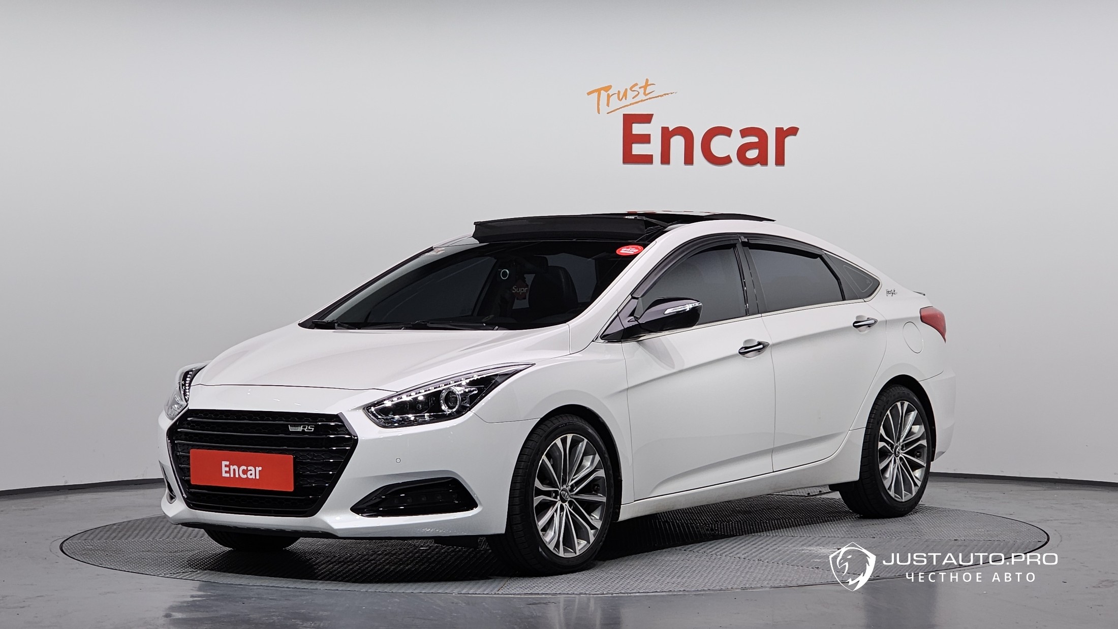 Автомобиль Hyundai i40