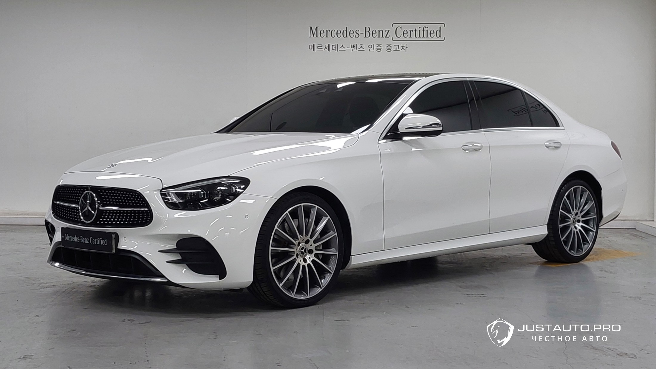 Автомобиль Mercedes-Benz E-Class