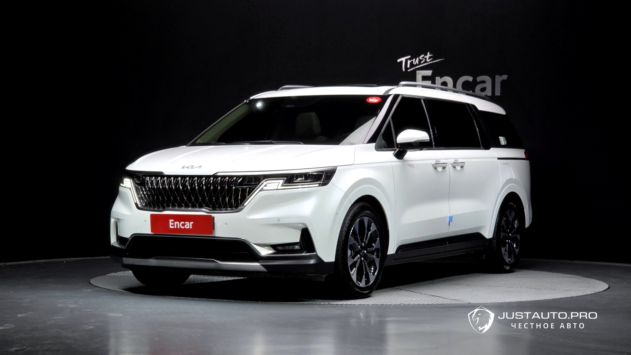 Автомобиль Kia Canival