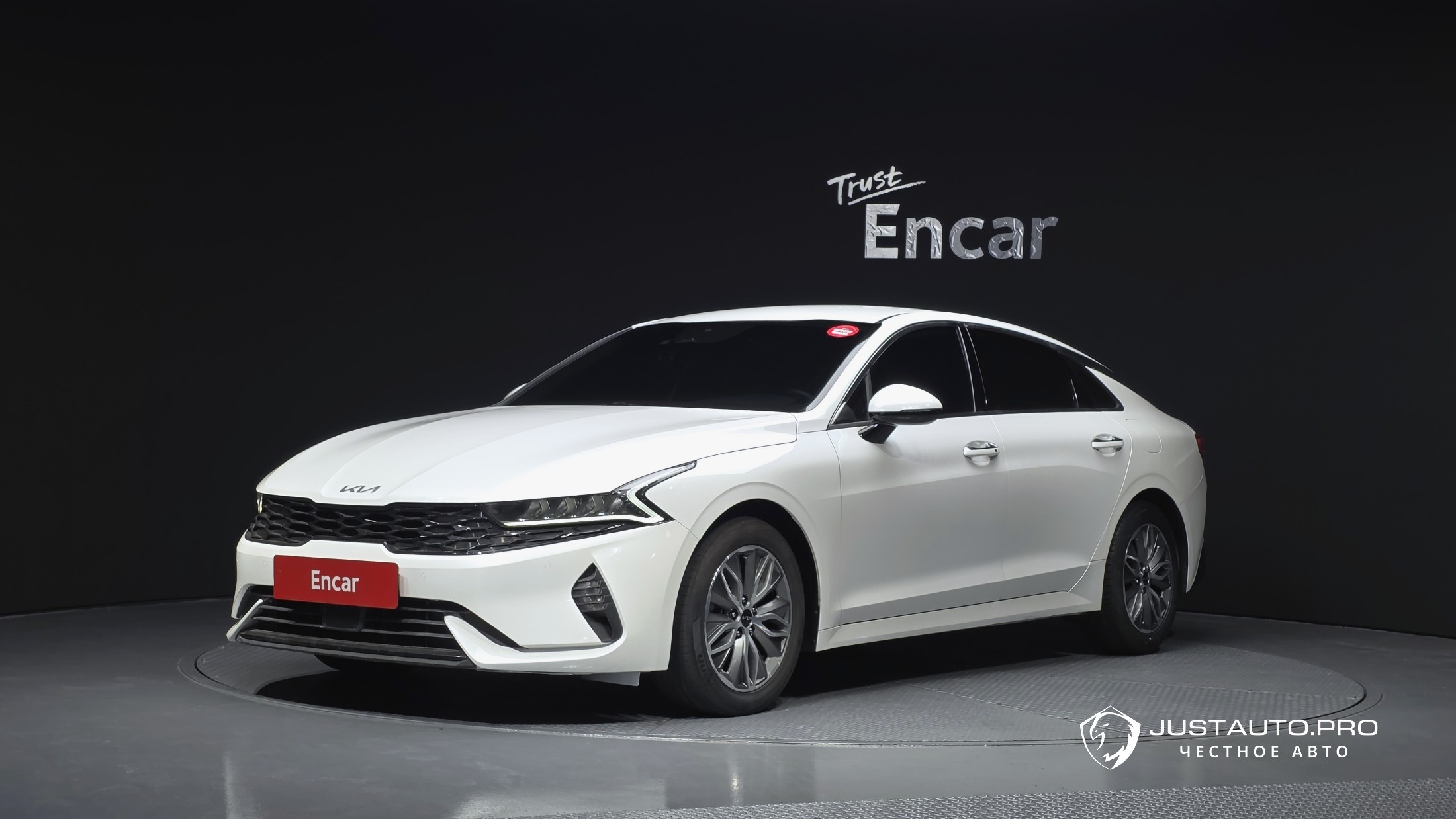 Автомобиль Kia K5