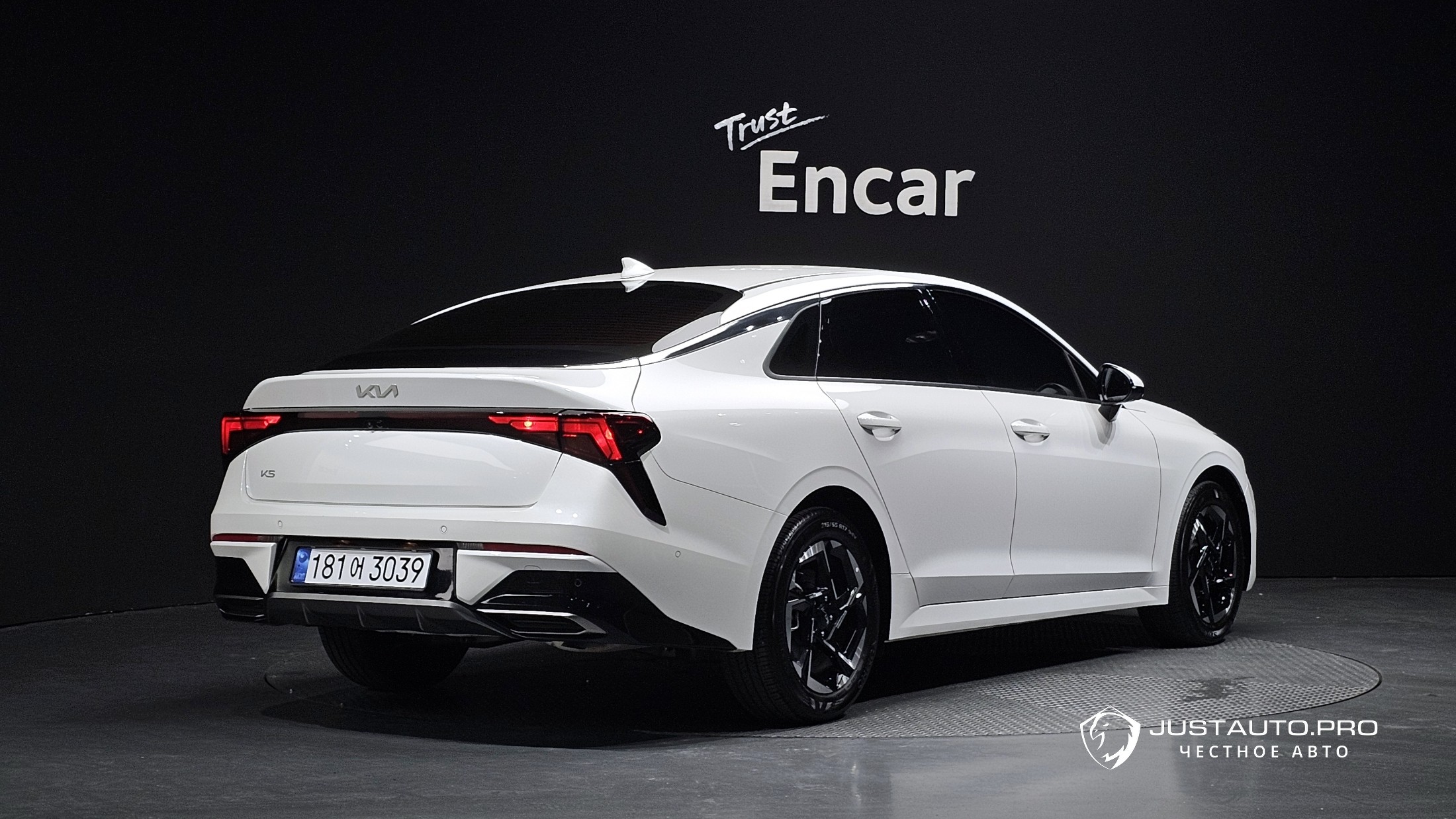 Автомобиль Kia K5