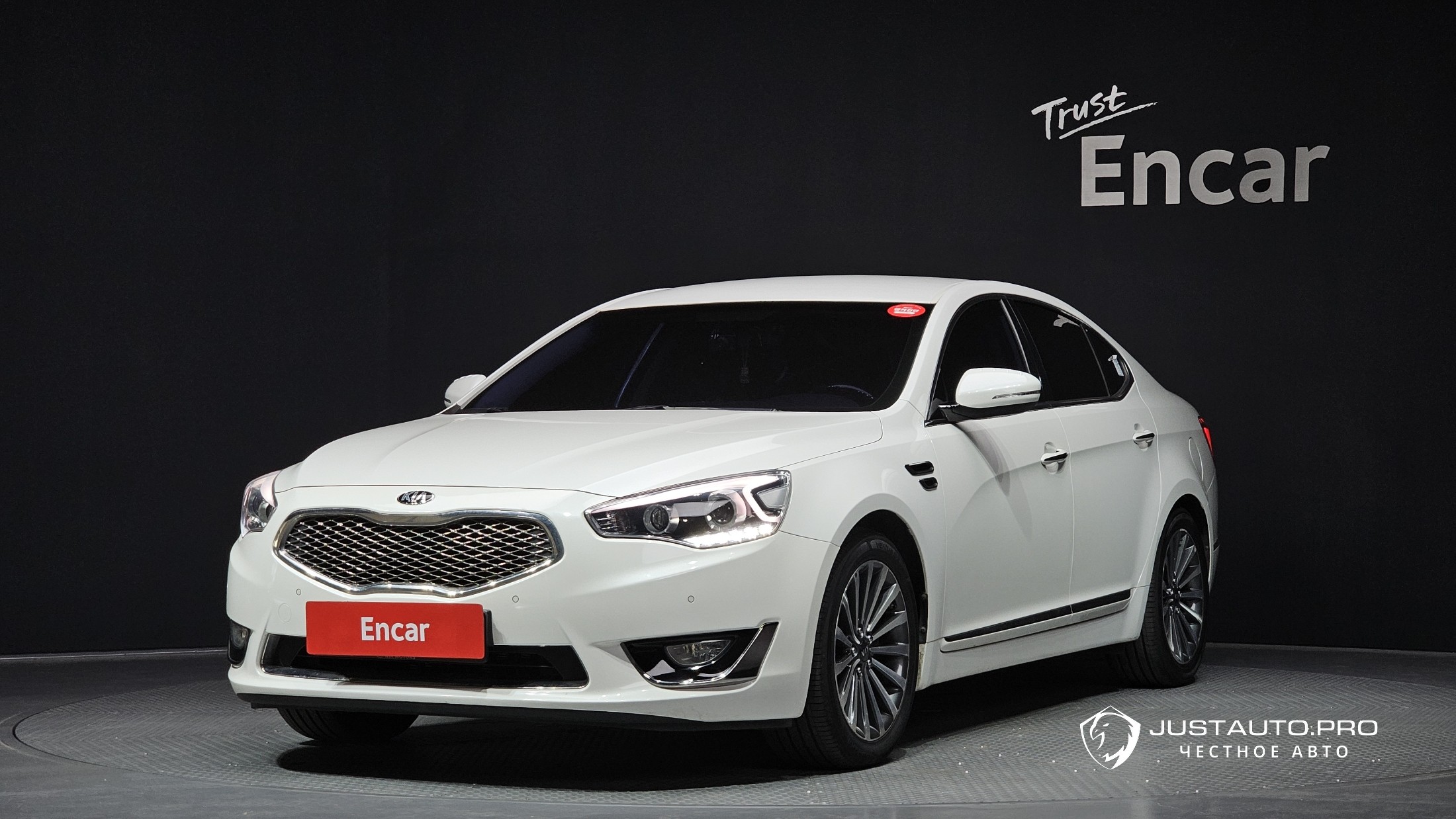 Автомобиль Kia K7