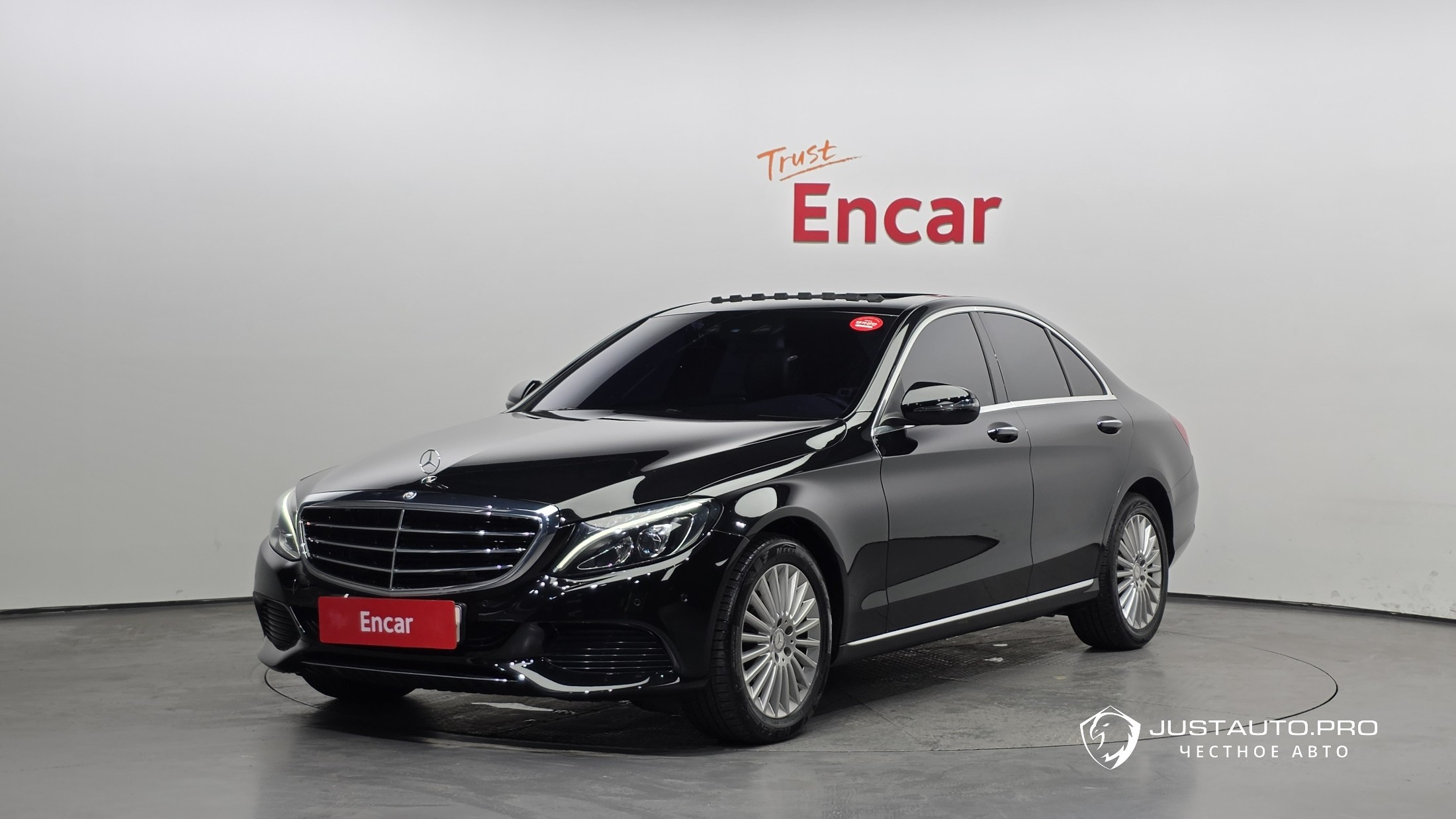 Автомобиль Mercedes-Benz C-Class