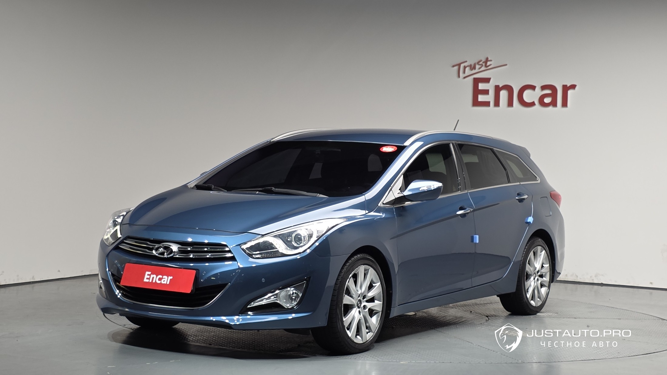 Автомобиль Hyundai i40