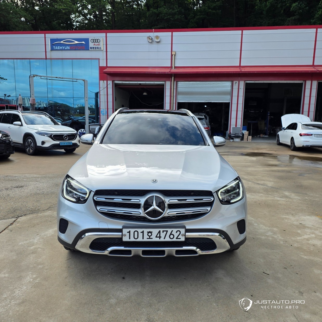 Автомобиль Mercedes-Benz GLC-Class