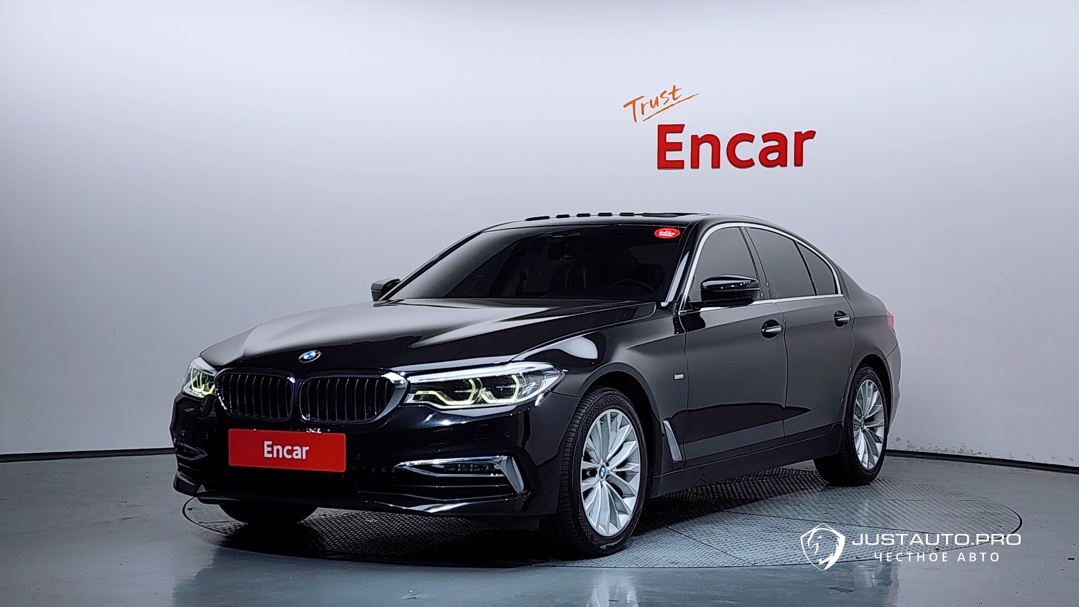 Автомобиль BMW 5-Series