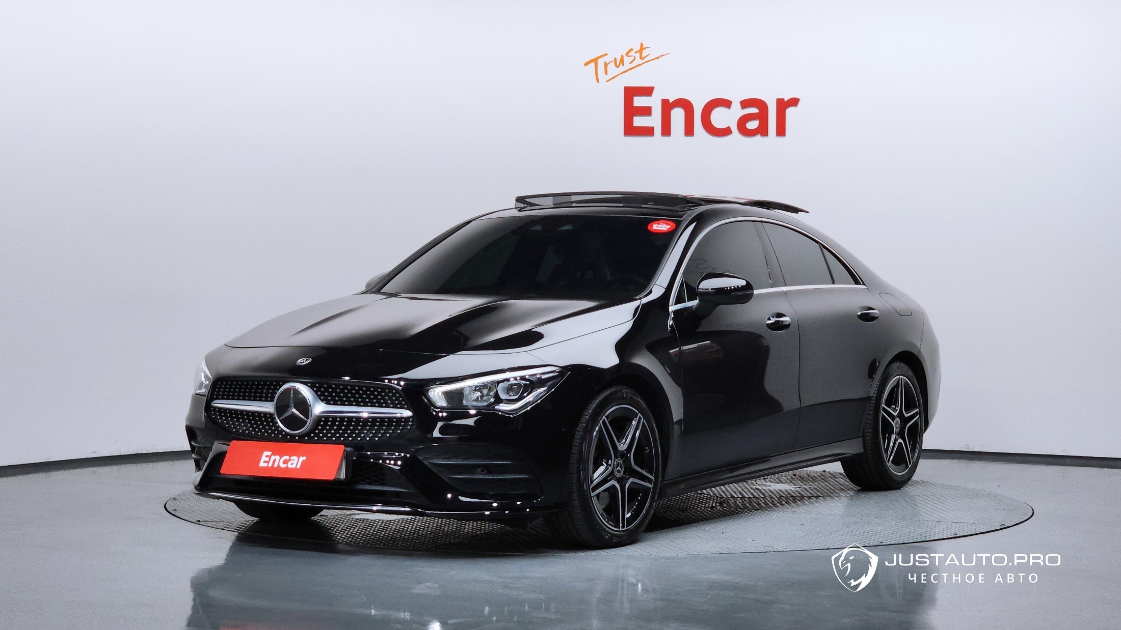 Автомобиль Mercedes-Benz CLA-Class