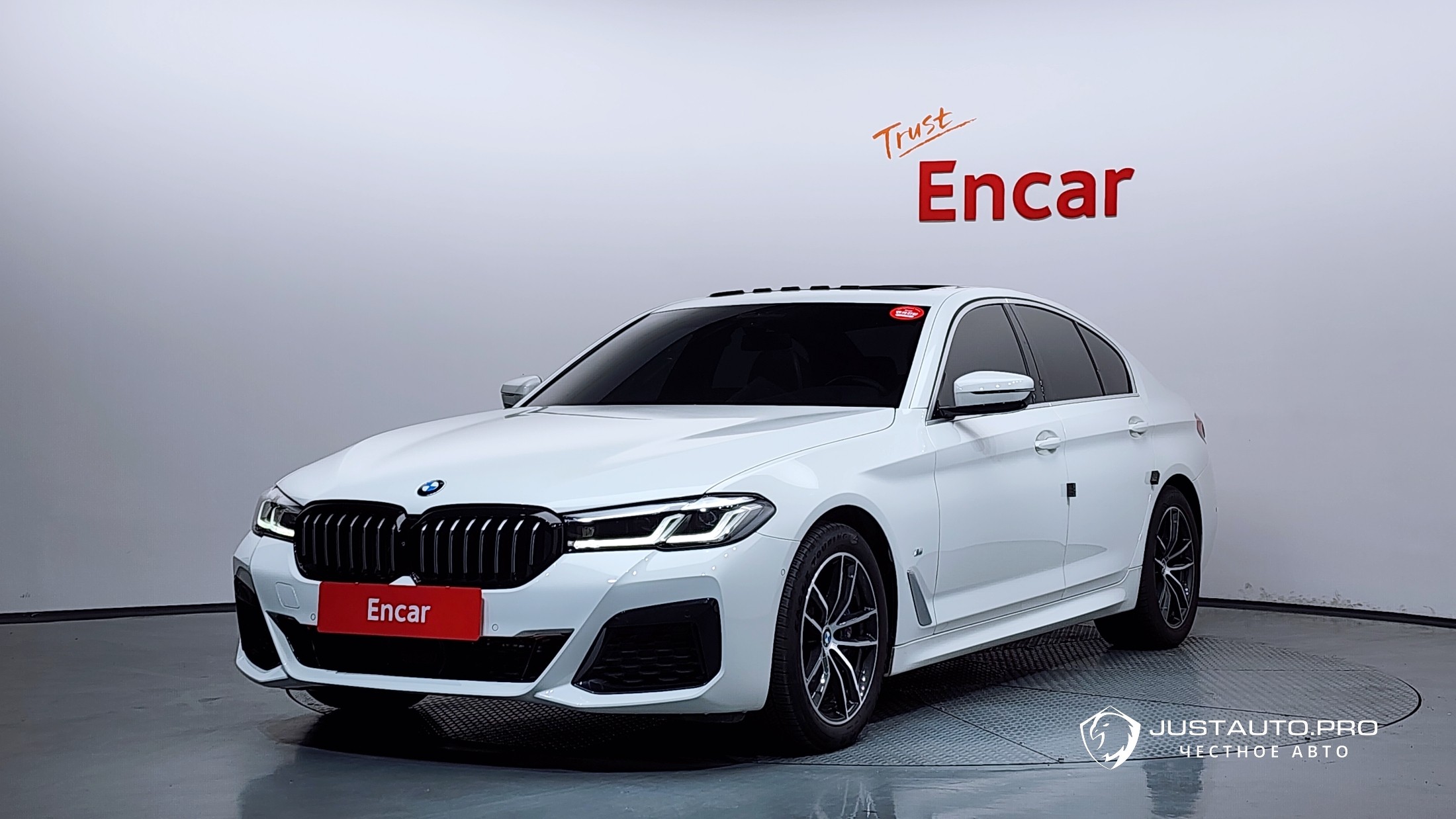 Автомобиль BMW 5-Series