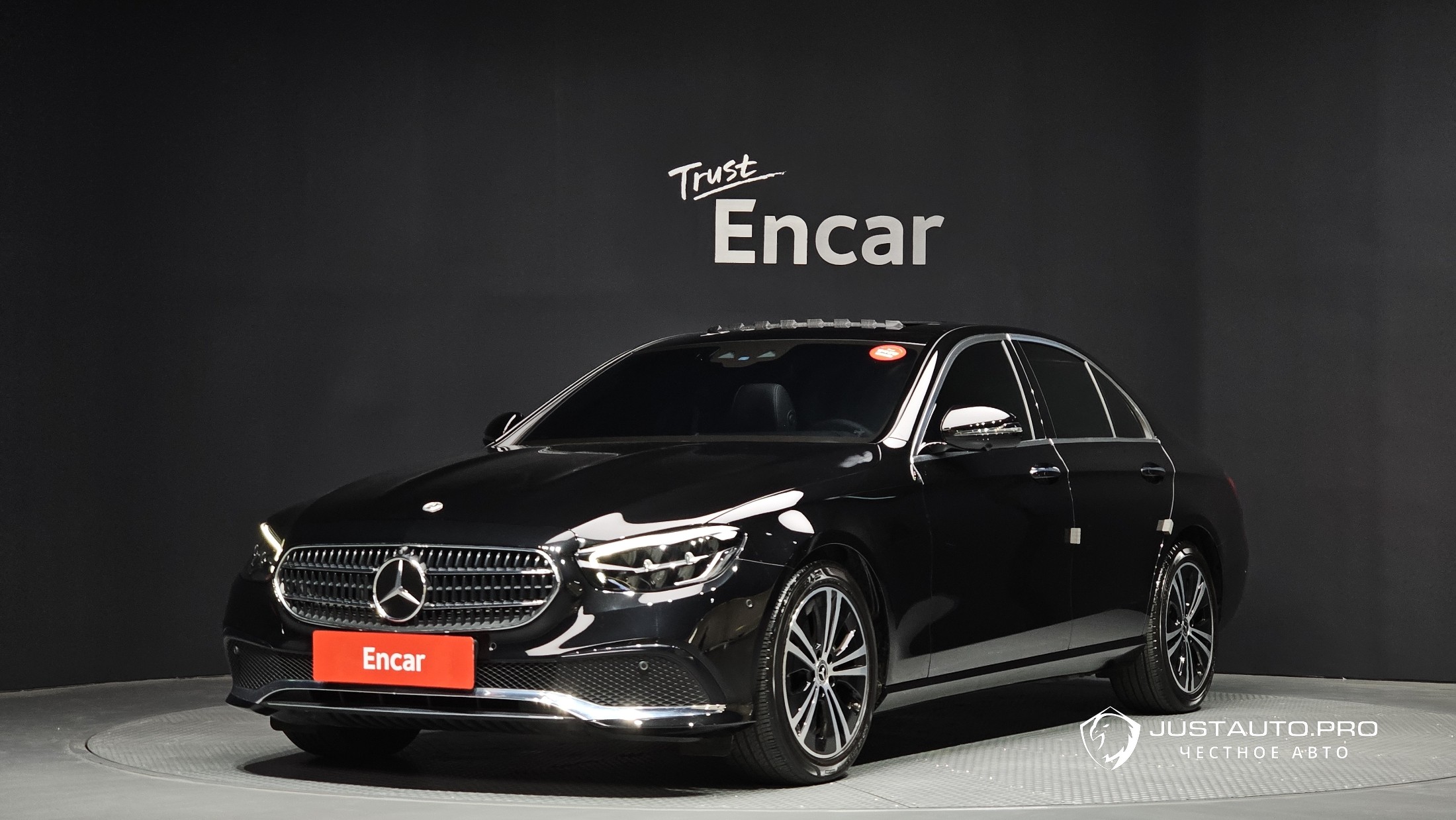Автомобиль Mercedes-Benz E-Class