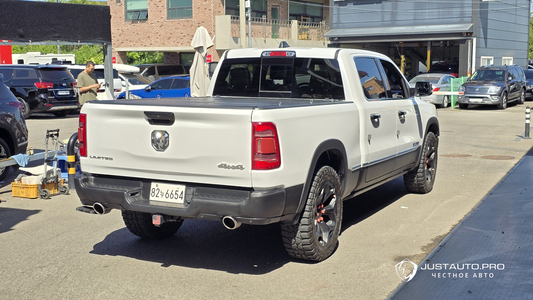 Автомобиль Dodge Ram Pick Up