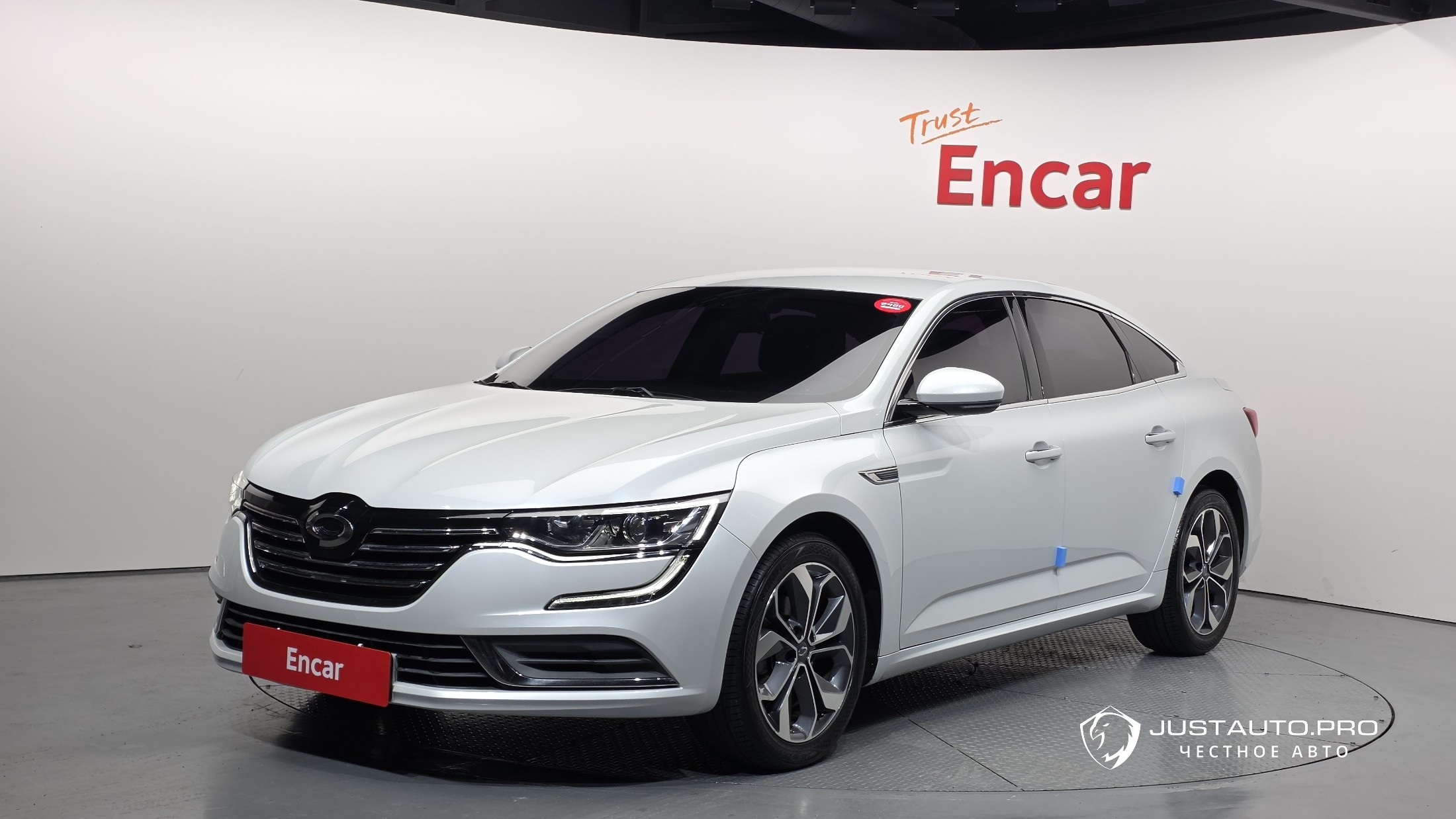 Автомобиль Renault-KoreaSamsung SM6