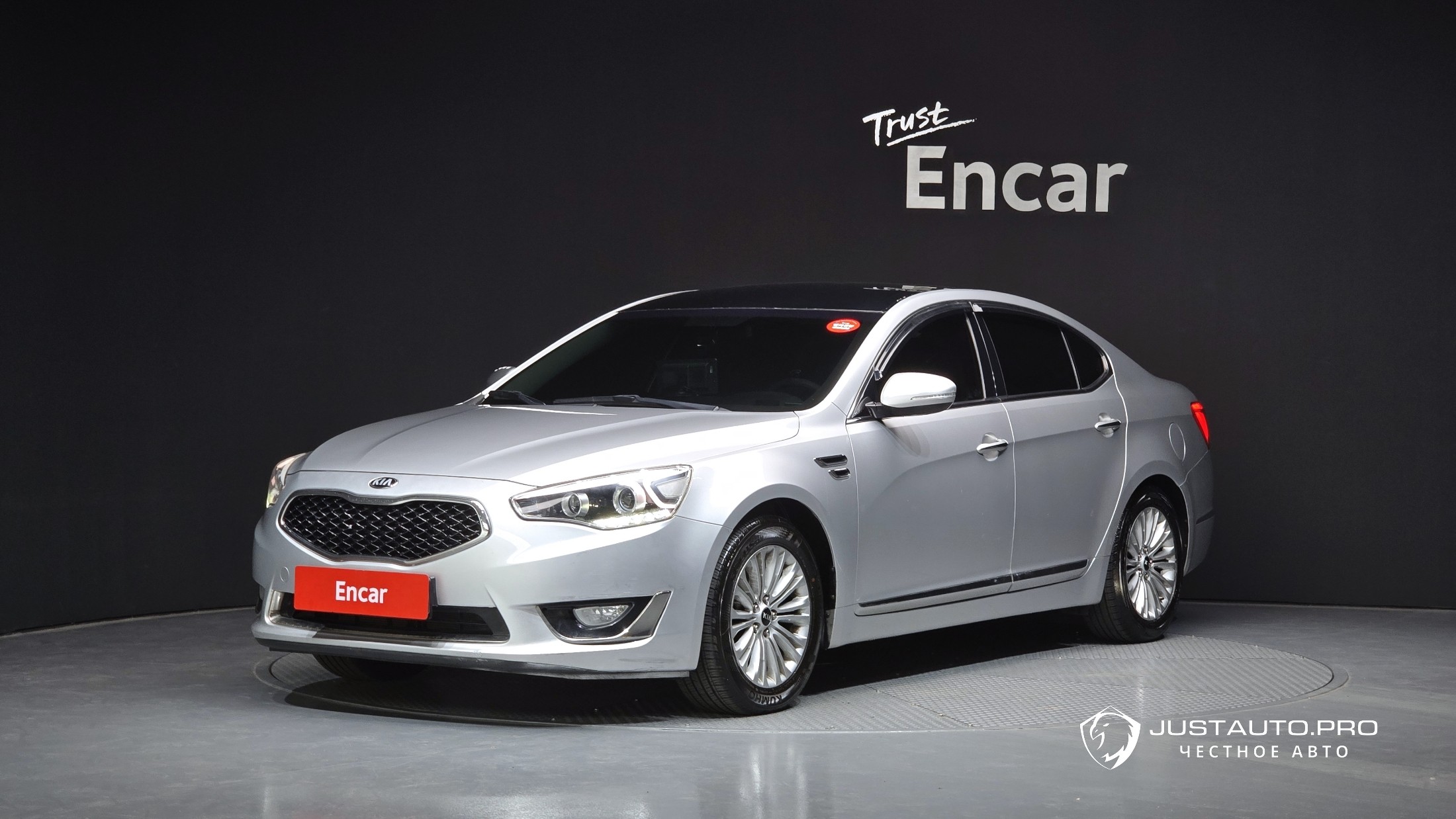 Автомобиль Kia K7