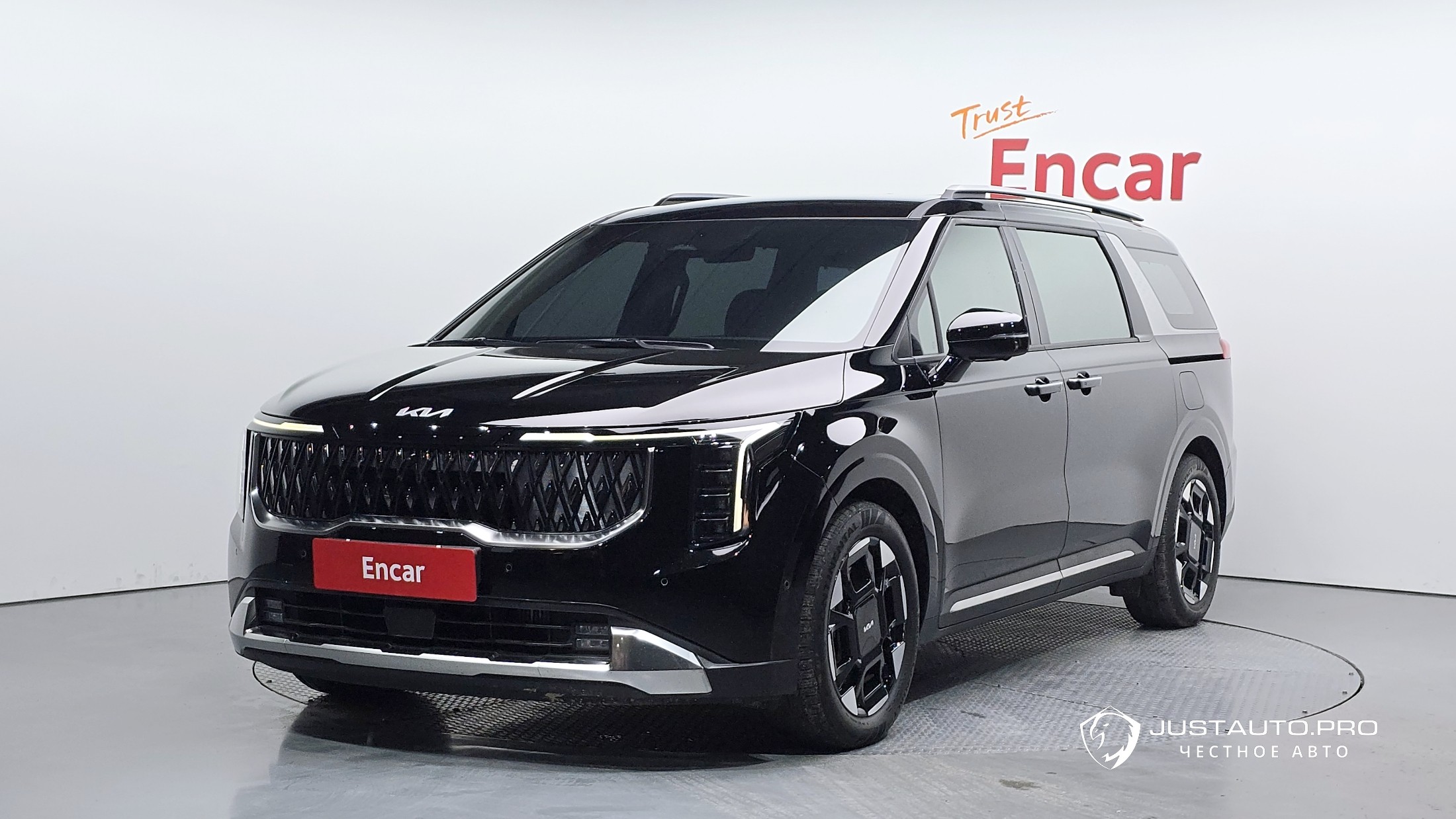 Автомобиль Kia Canival