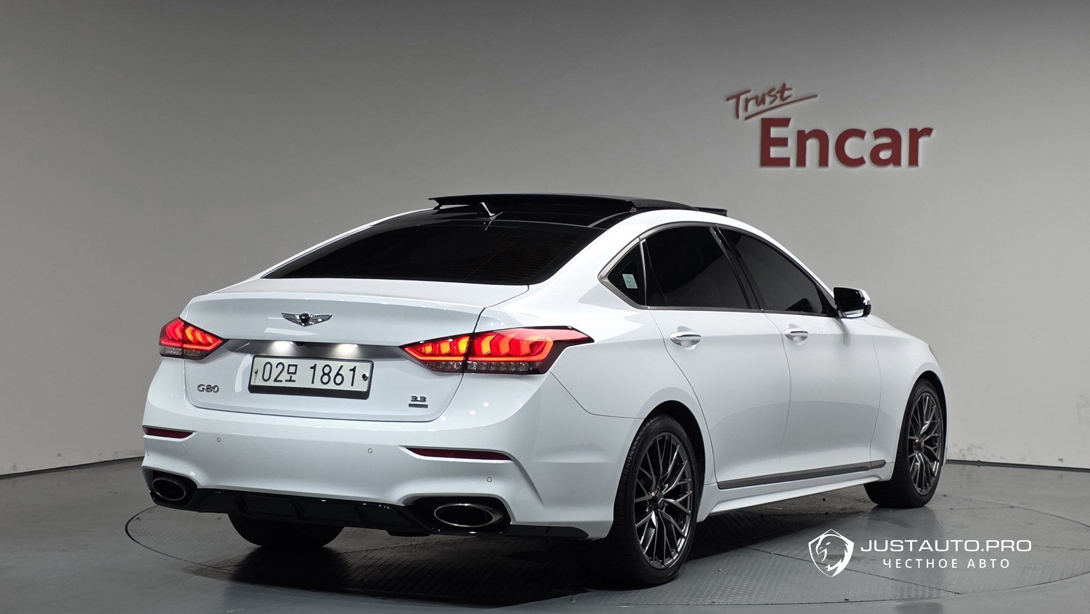 Автомобиль Genesis G80