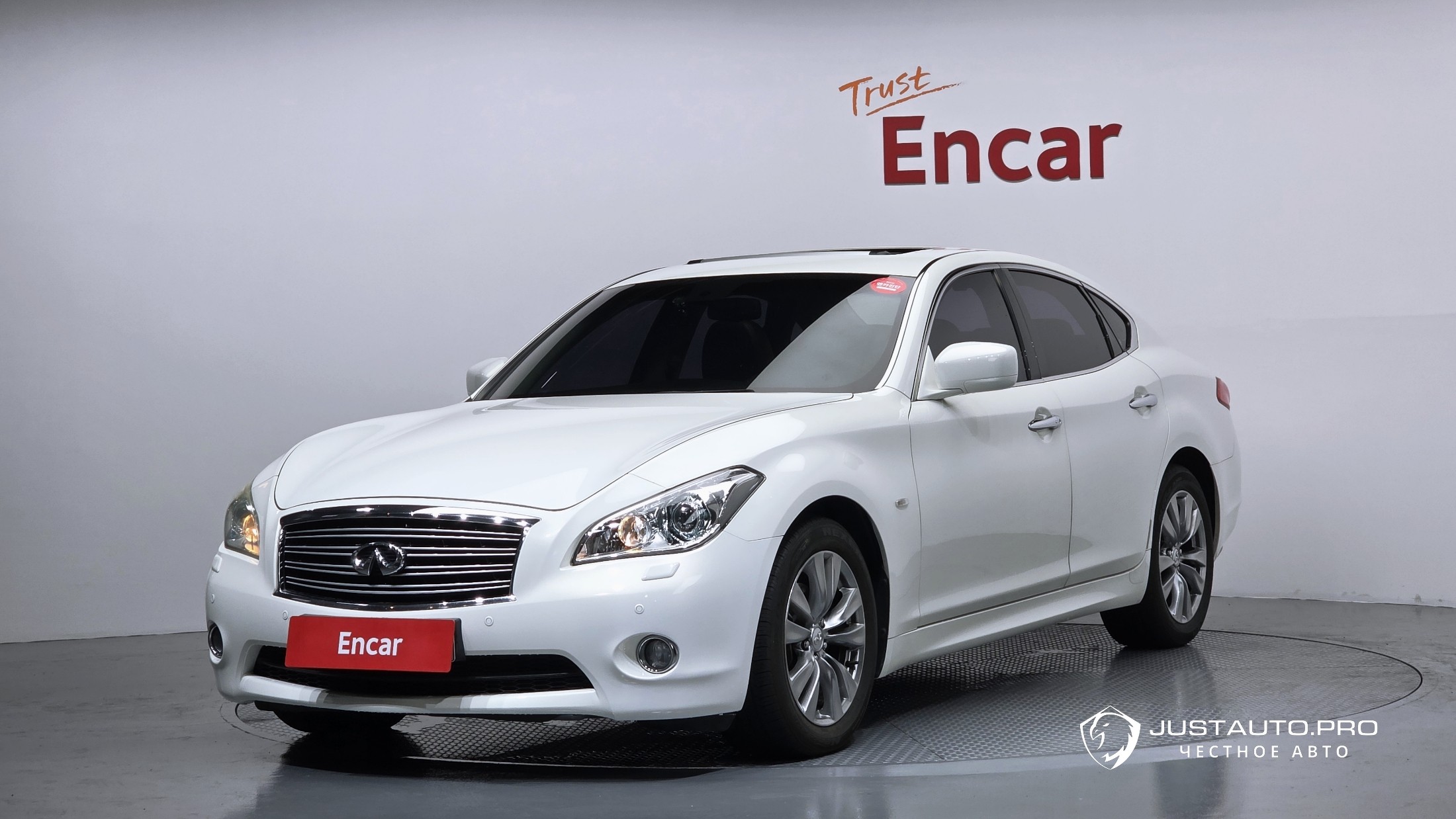 Автомобиль Infiniti M